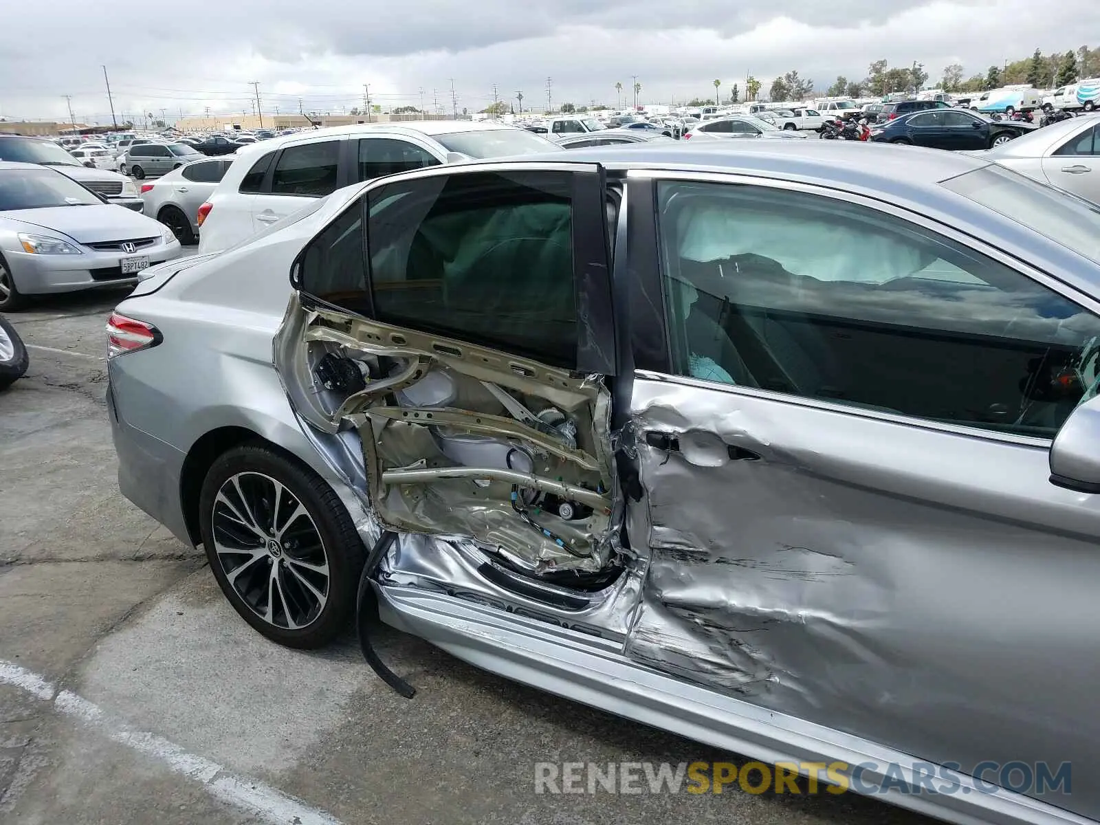 9 Photograph of a damaged car 4T1G11AK1LU945839 TOYOTA CAMRY 2020