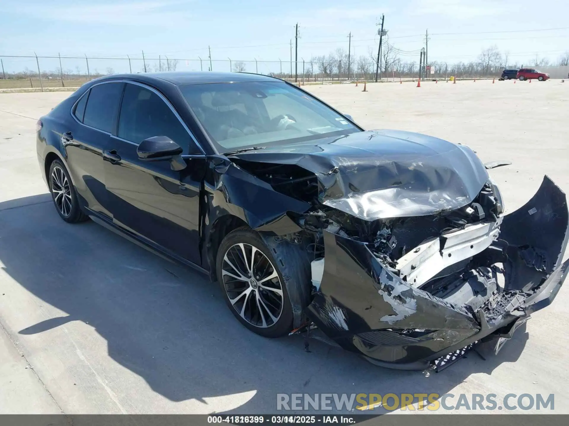 1 Photograph of a damaged car 4T1G11AK1LU946649 TOYOTA CAMRY 2020