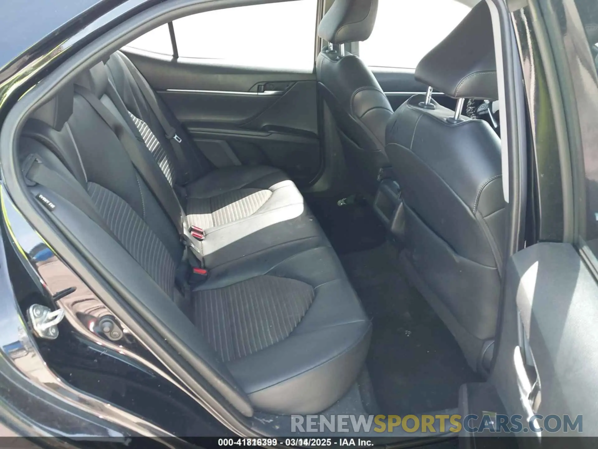 8 Photograph of a damaged car 4T1G11AK1LU946649 TOYOTA CAMRY 2020