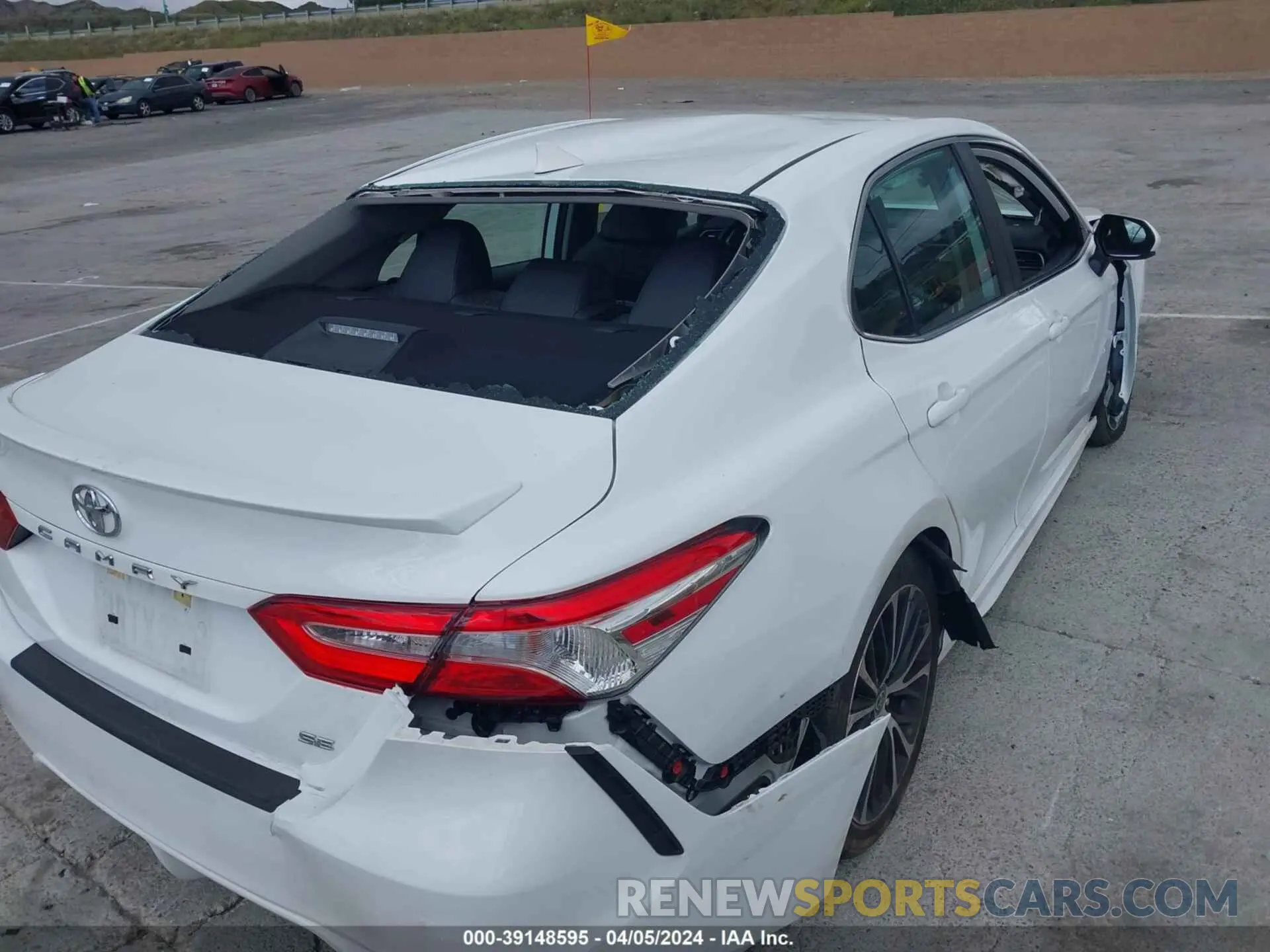 17 Photograph of a damaged car 4T1G11AK1LU958204 TOYOTA CAMRY 2020