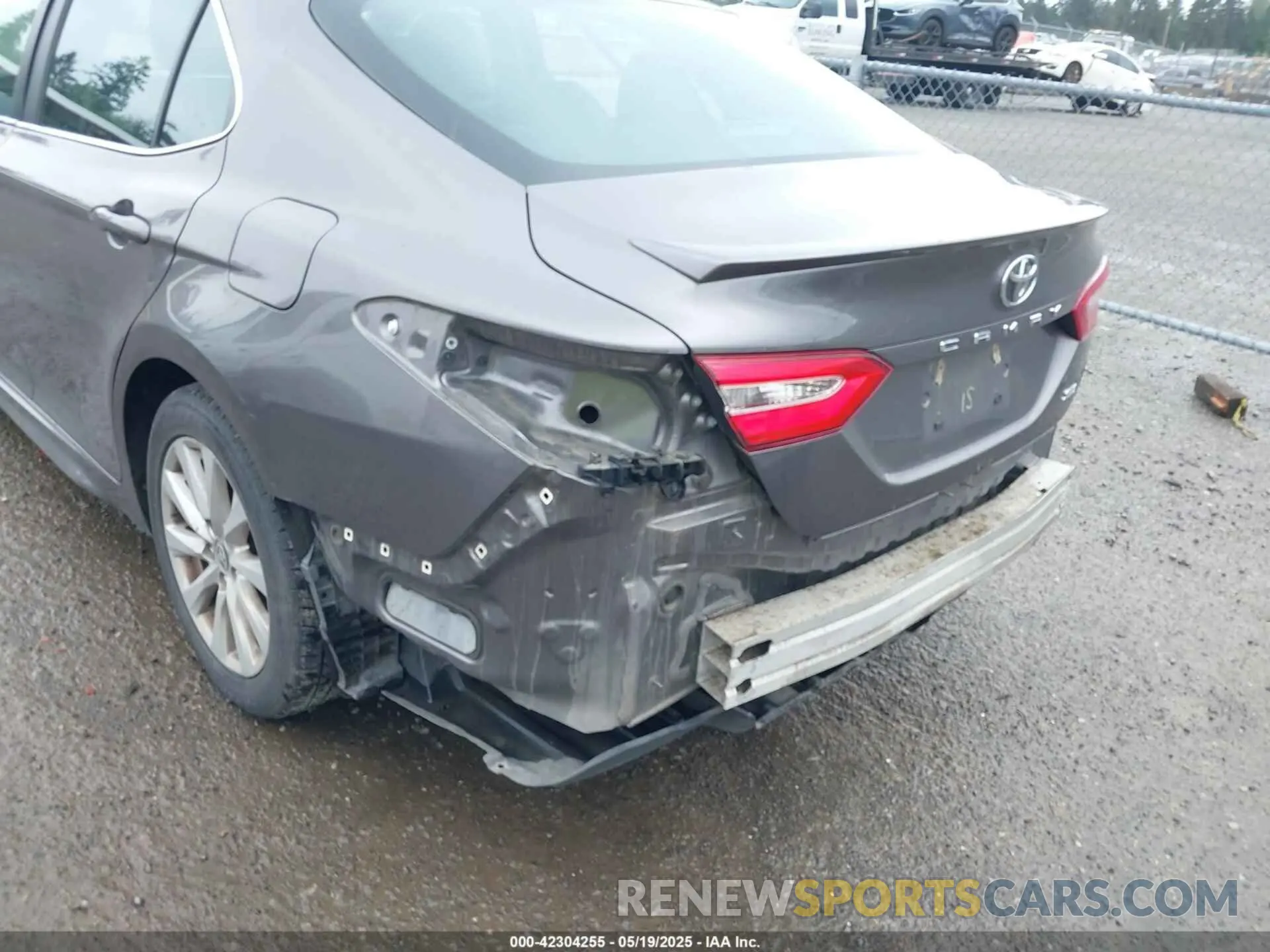 20 Photograph of a damaged car 4T1G11AK1LU983345 TOYOTA CAMRY 2020