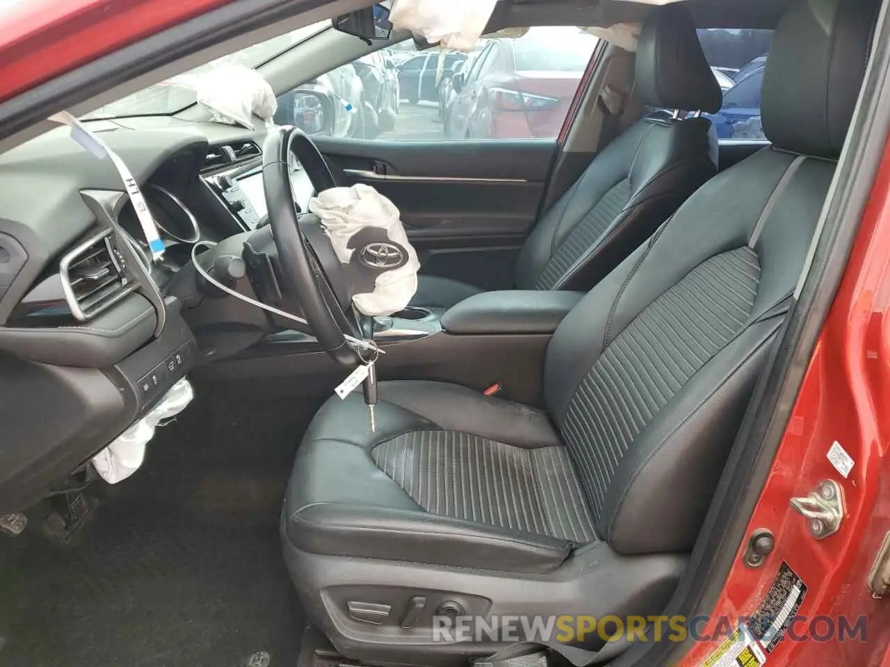 7 Photograph of a damaged car 4T1G11AK2LU331401 TOYOTA CAMRY 2020