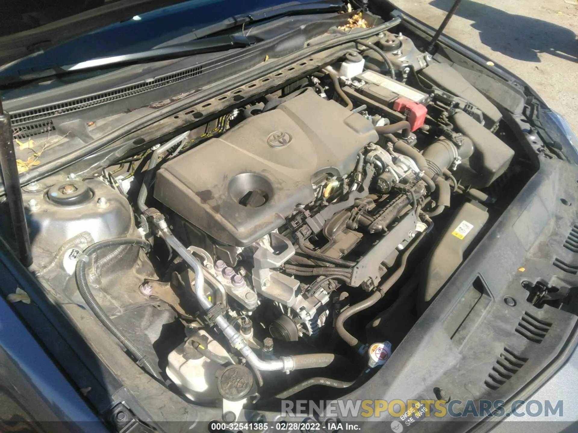 10 Photograph of a damaged car 4T1G11AK2LU332919 TOYOTA CAMRY 2020