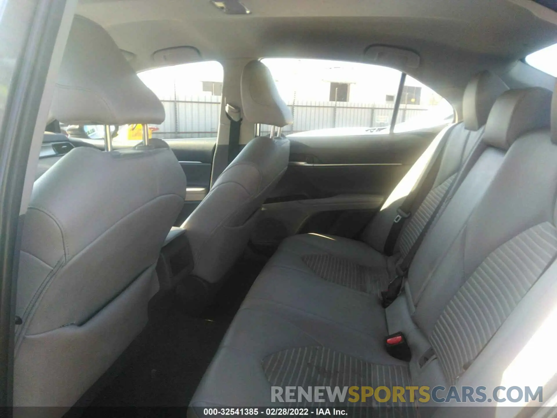 8 Photograph of a damaged car 4T1G11AK2LU332919 TOYOTA CAMRY 2020