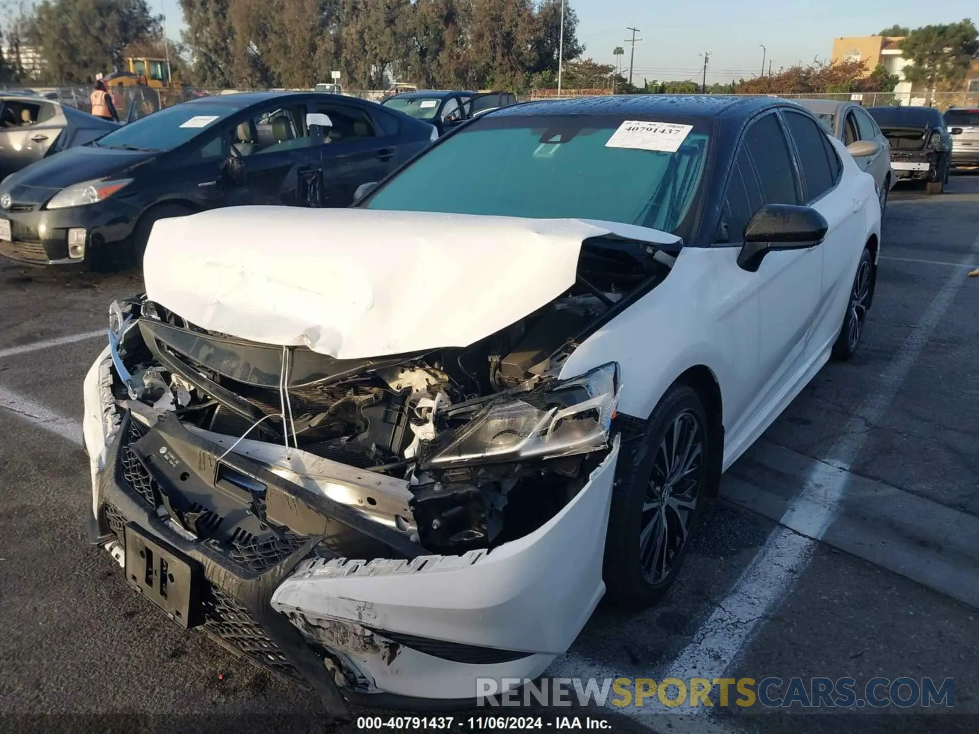 2 Photograph of a damaged car 4T1G11AK2LU336646 TOYOTA CAMRY 2020