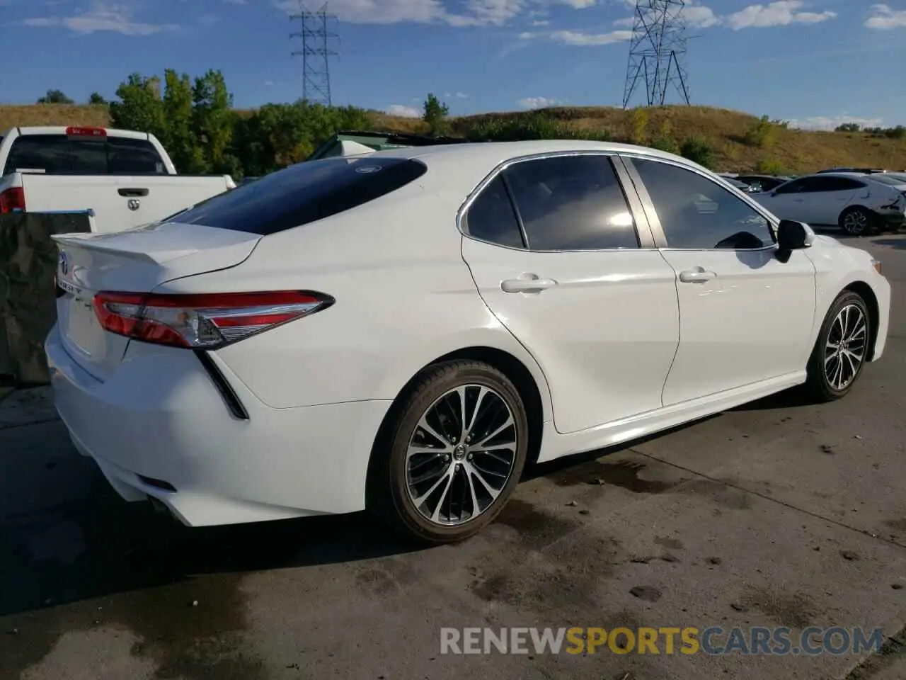 3 Фотография поврежденного автомобиля 4T1G11AK2LU346187 TOYOTA CAMRY 2020