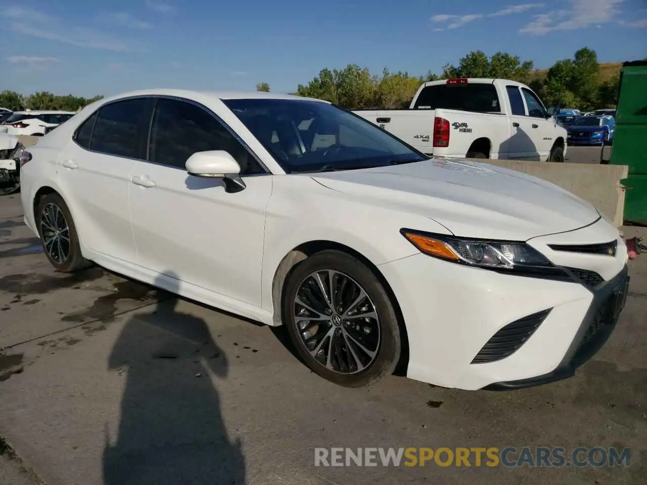 4 Фотография поврежденного автомобиля 4T1G11AK2LU346187 TOYOTA CAMRY 2020