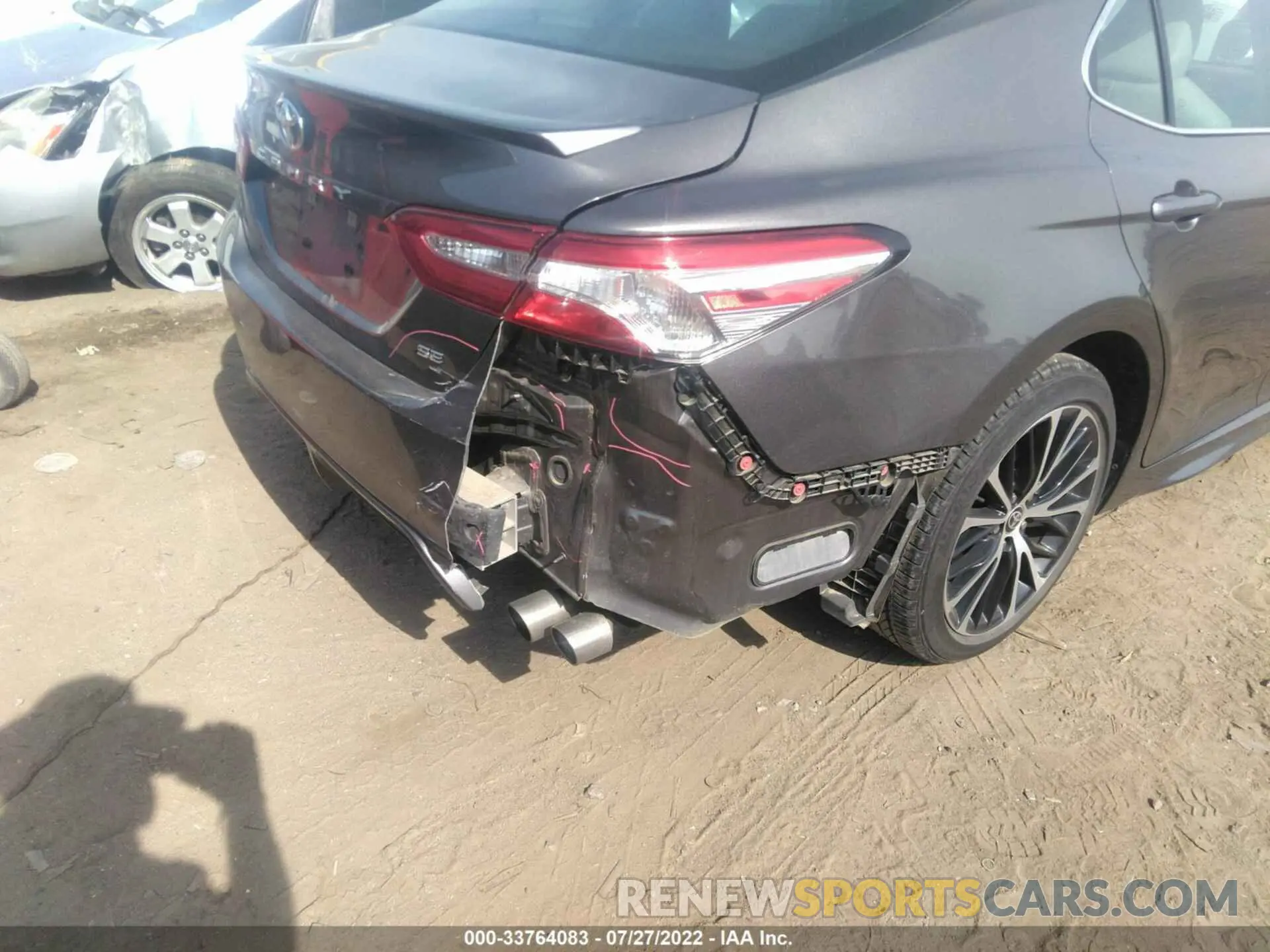 6 Photograph of a damaged car 4T1G11AK2LU358517 TOYOTA CAMRY 2020