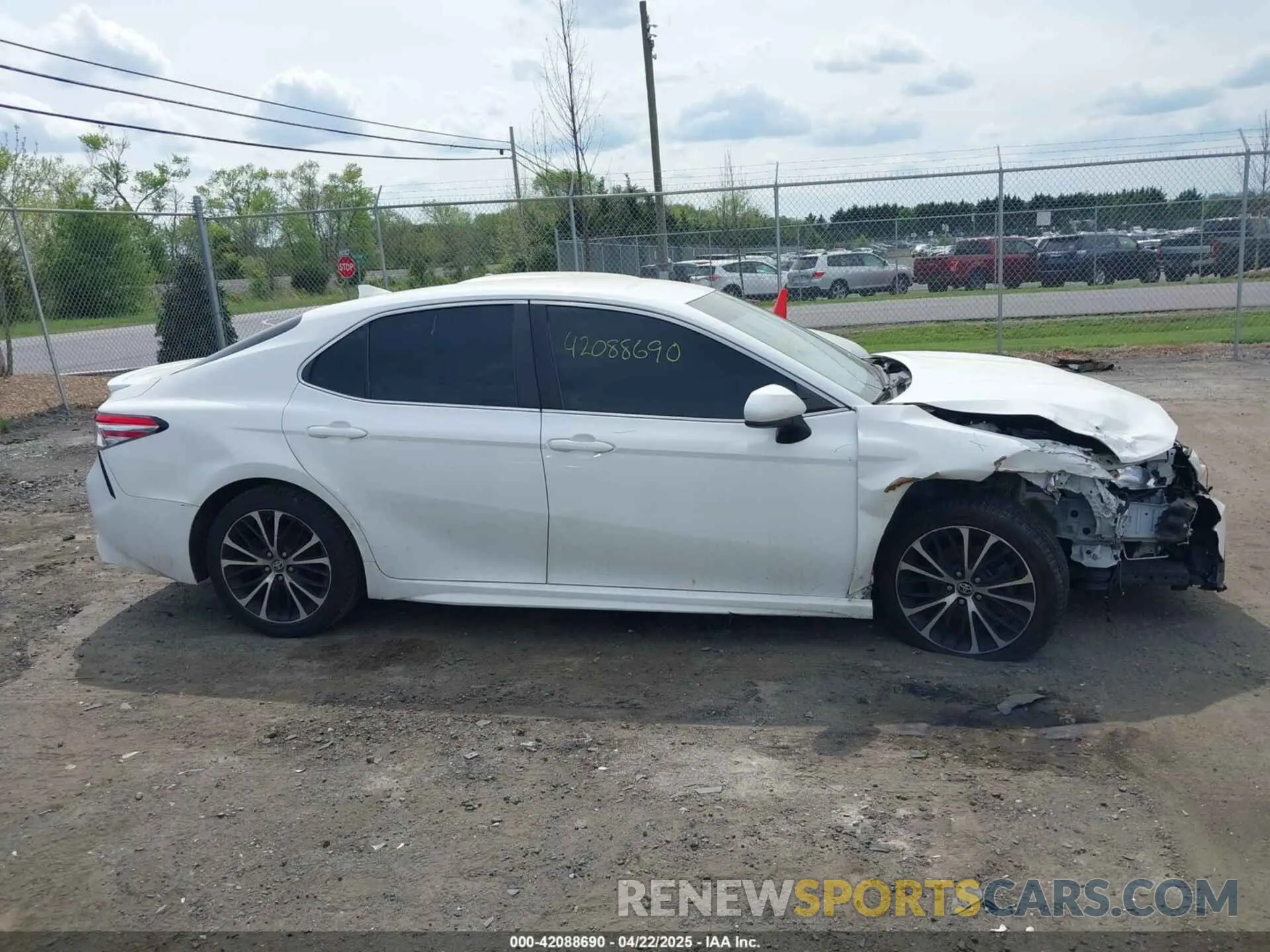 13 Фотография поврежденного автомобиля 4T1G11AK2LU359098 TOYOTA CAMRY 2020