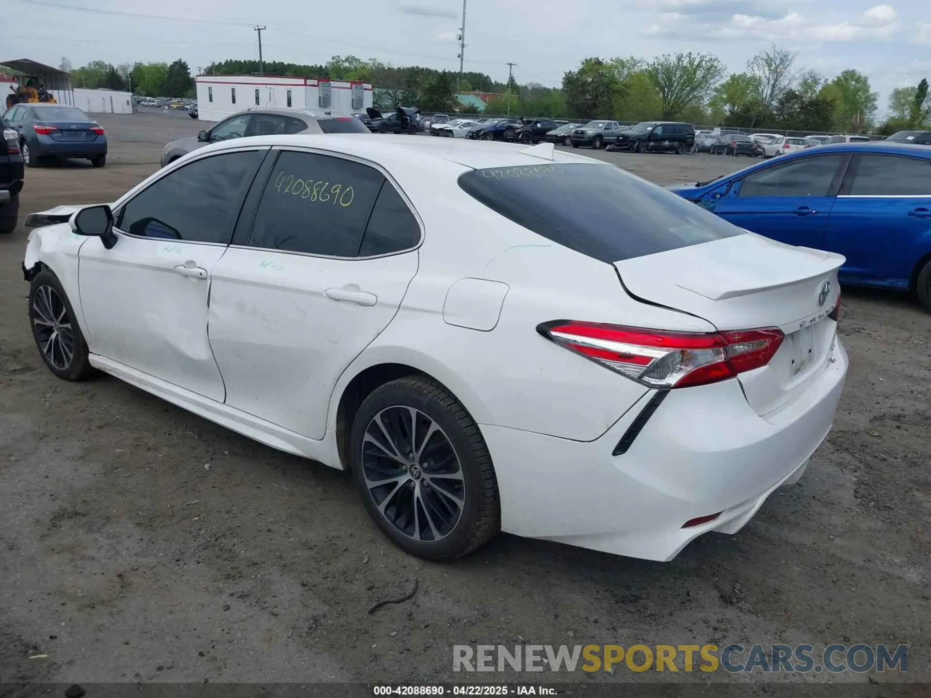 3 Фотография поврежденного автомобиля 4T1G11AK2LU359098 TOYOTA CAMRY 2020