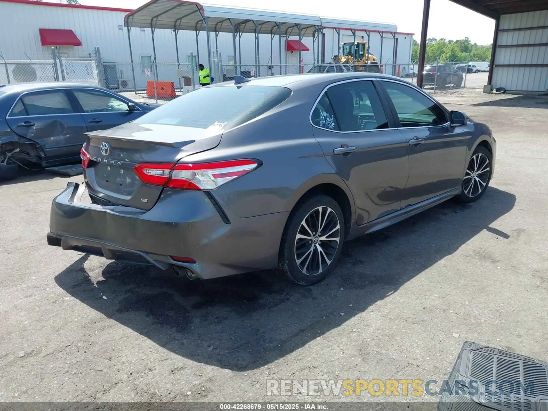 4 Фотография поврежденного автомобиля 4T1G11AK2LU359246 TOYOTA CAMRY 2020