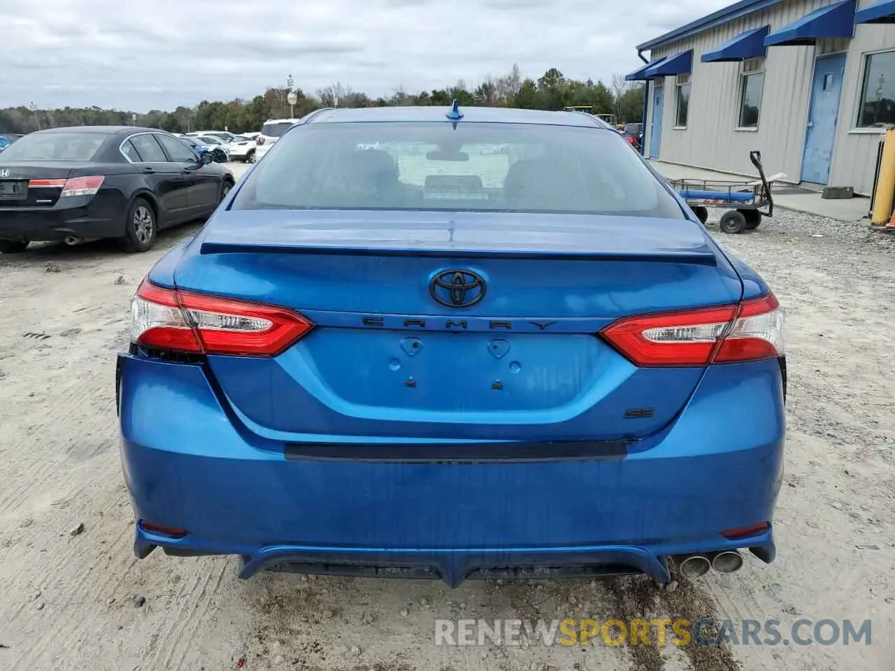 6 Photograph of a damaged car 4T1G11AK2LU380405 TOYOTA CAMRY 2020