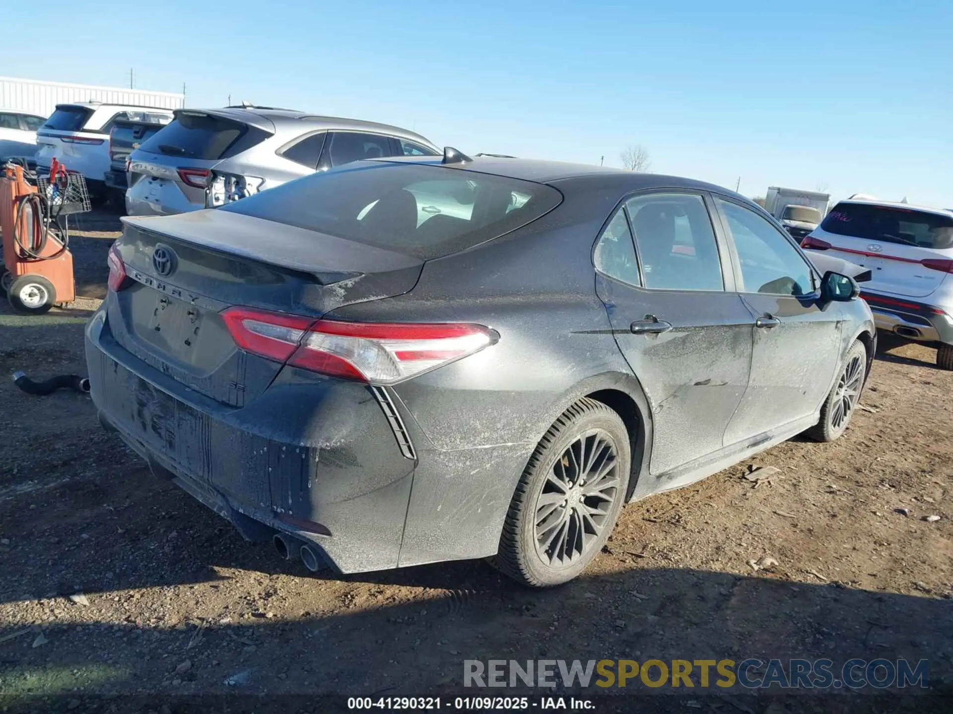 4 Фотография поврежденного автомобиля 4T1G11AK2LU390335 TOYOTA CAMRY 2020