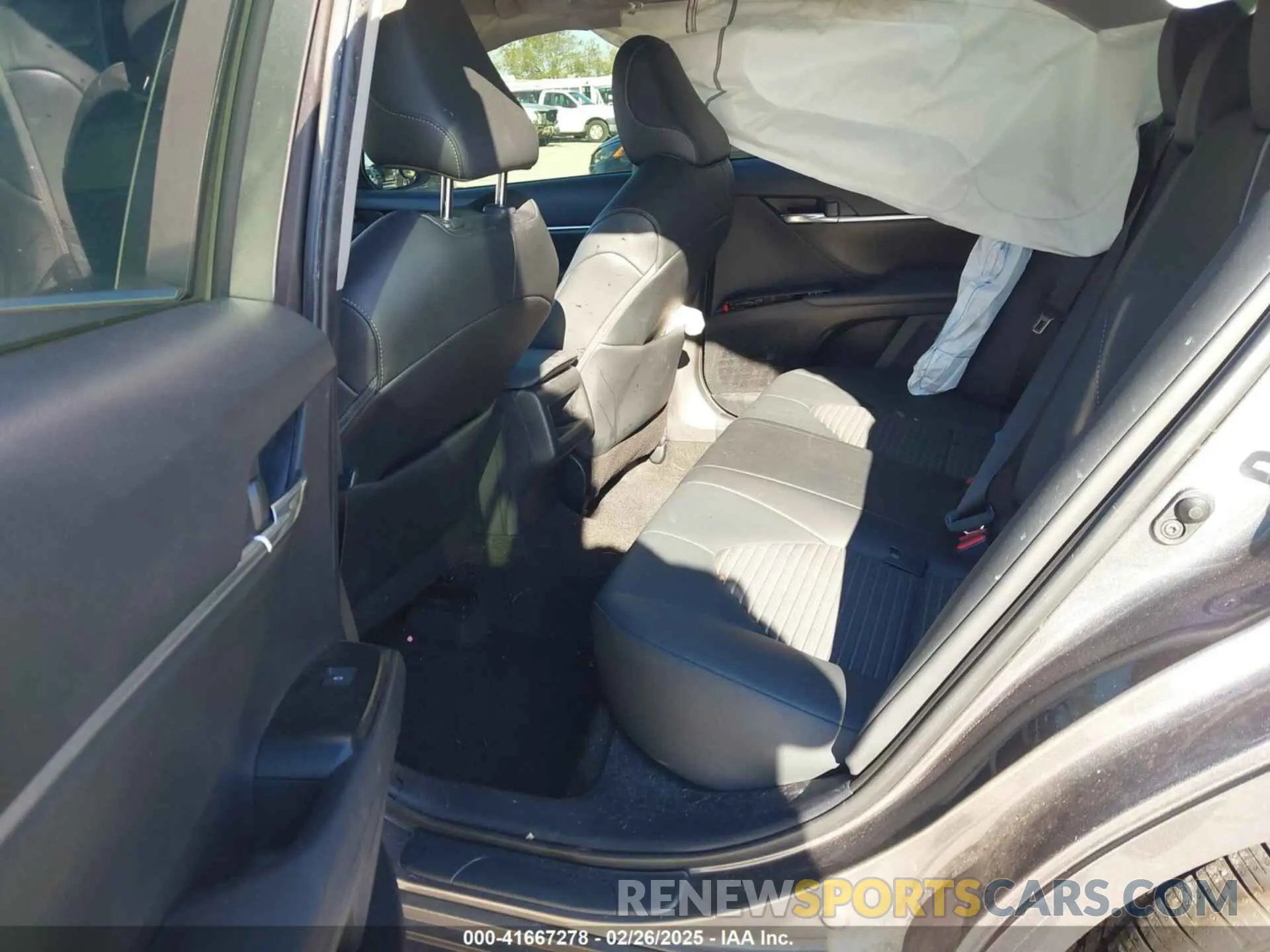 8 Photograph of a damaged car 4T1G11AK2LU392182 TOYOTA CAMRY 2020