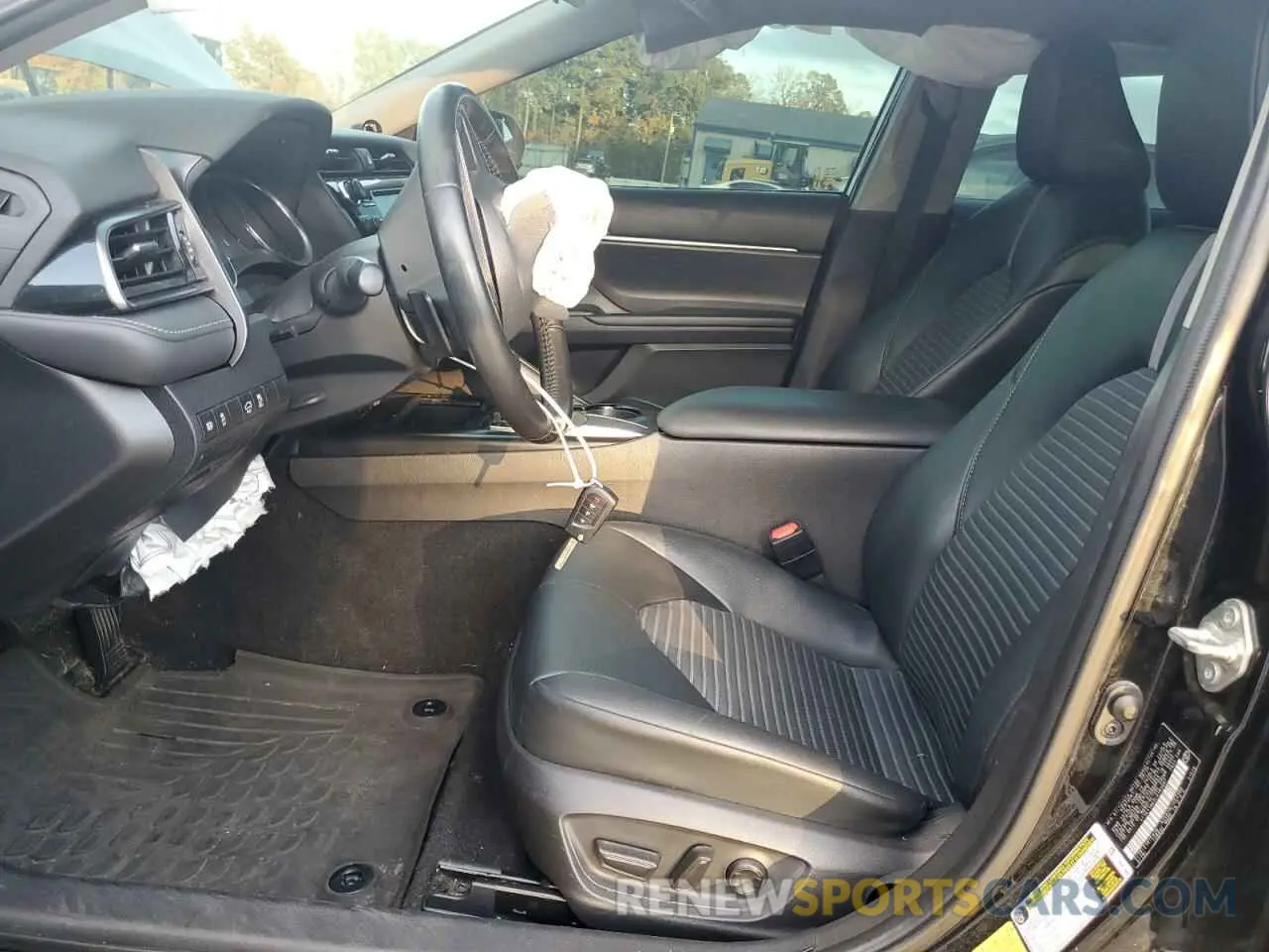 7 Photograph of a damaged car 4T1G11AK2LU393607 TOYOTA CAMRY 2020