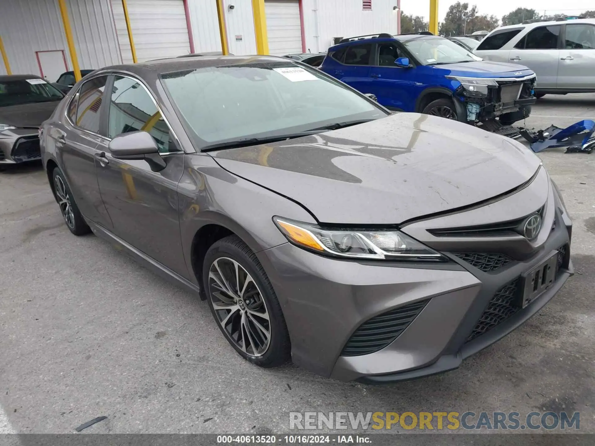 1 Фотография поврежденного автомобиля 4T1G11AK2LU503779 TOYOTA CAMRY 2020