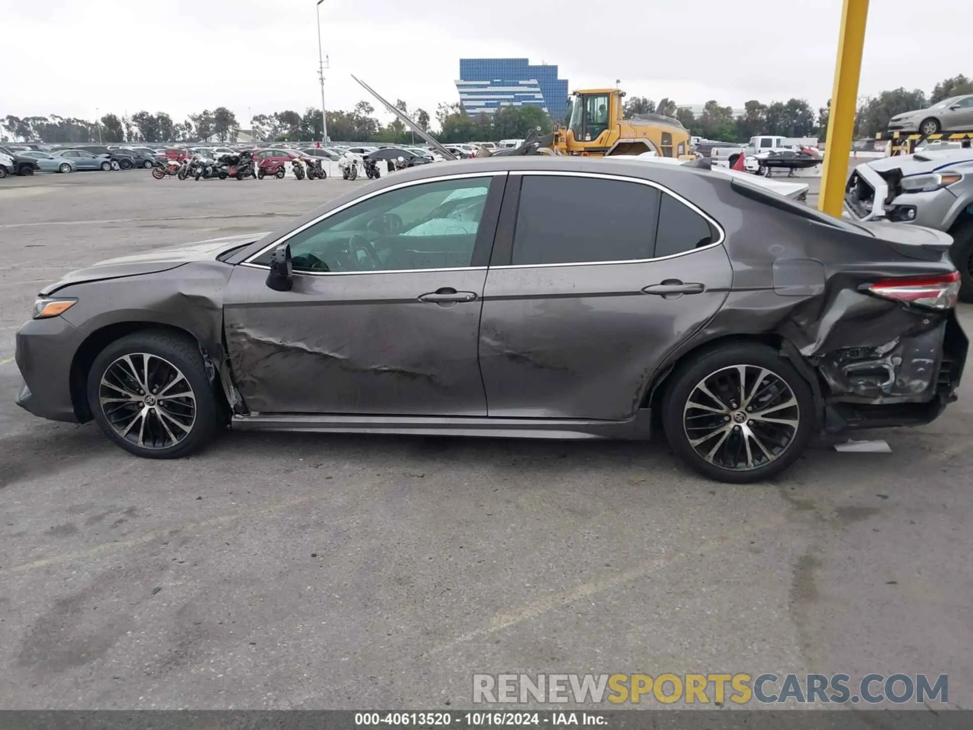 14 Фотография поврежденного автомобиля 4T1G11AK2LU503779 TOYOTA CAMRY 2020
