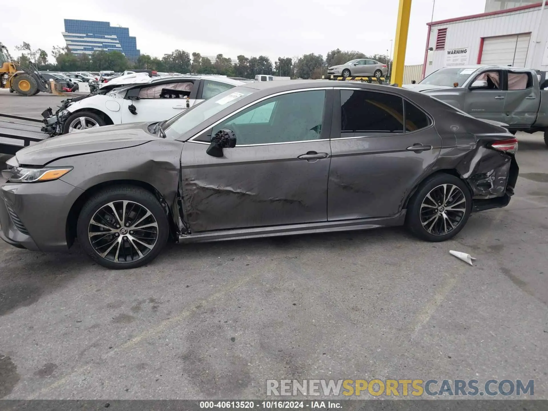 6 Фотография поврежденного автомобиля 4T1G11AK2LU503779 TOYOTA CAMRY 2020
