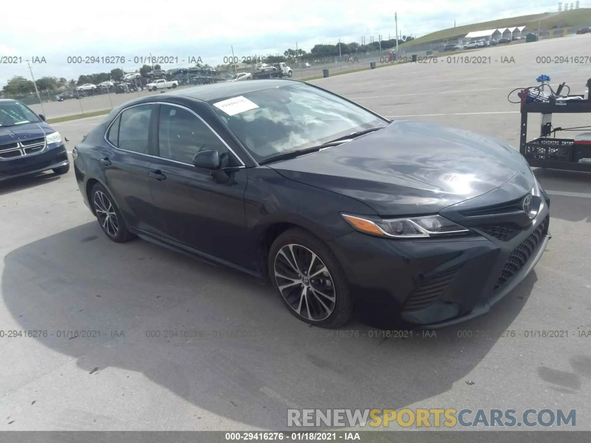 1 Photograph of a damaged car 4T1G11AK2LU931366 TOYOTA CAMRY 2020