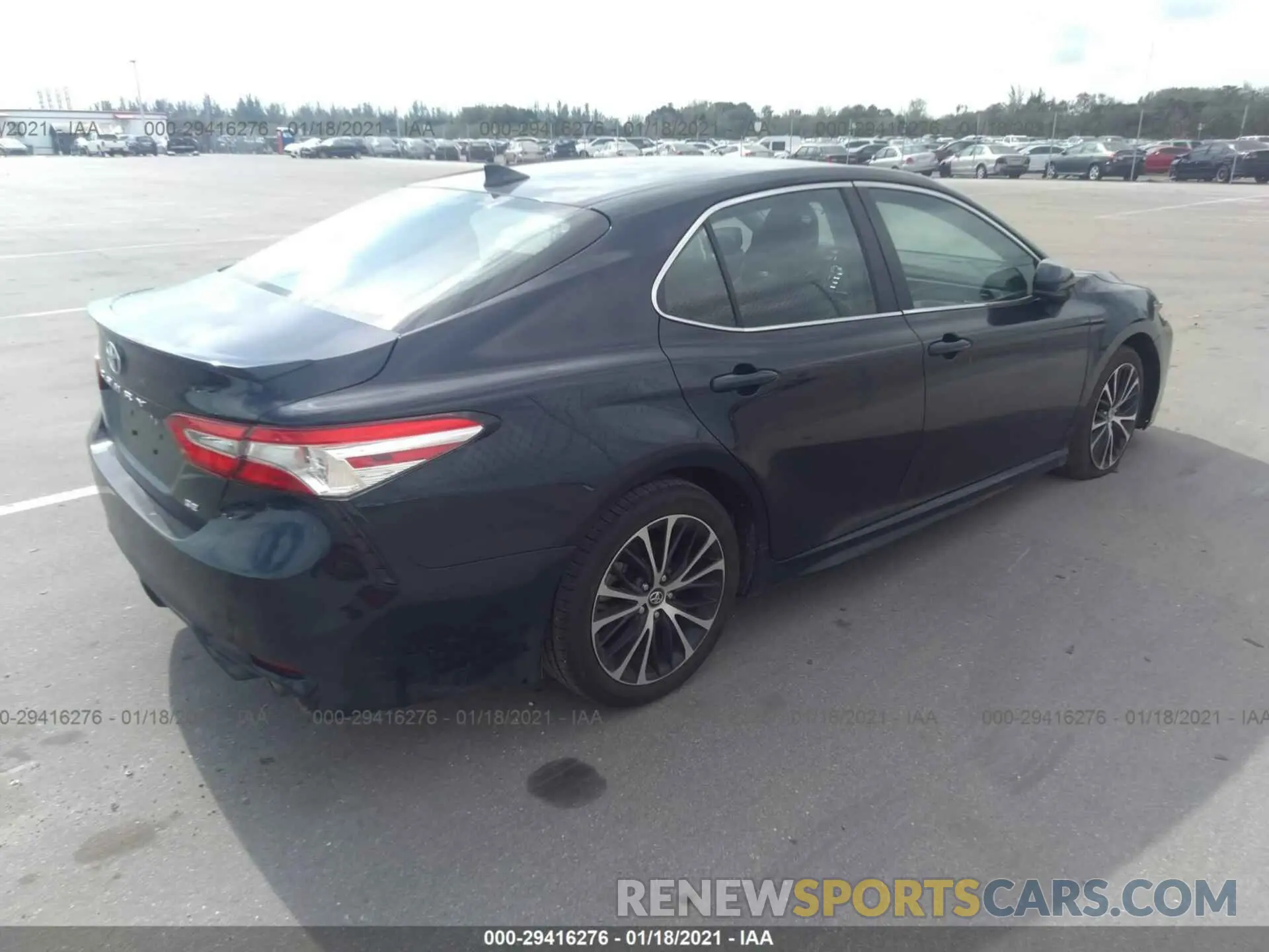 4 Photograph of a damaged car 4T1G11AK2LU931366 TOYOTA CAMRY 2020