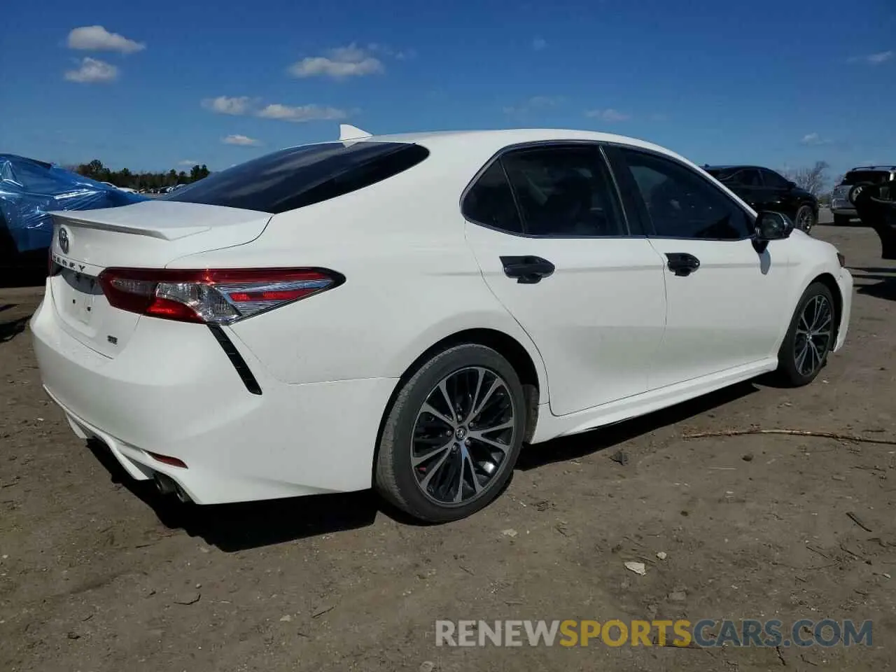 3 Photograph of a damaged car 4T1G11AK2LU938866 TOYOTA CAMRY 2020