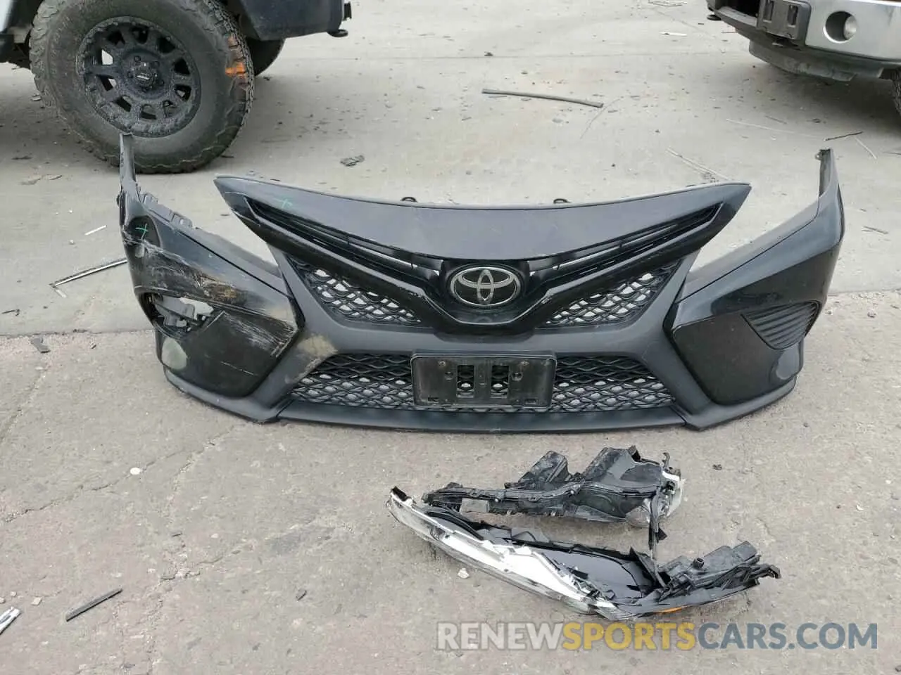 12 Photograph of a damaged car 4T1G11AK2LU956865 TOYOTA CAMRY 2020