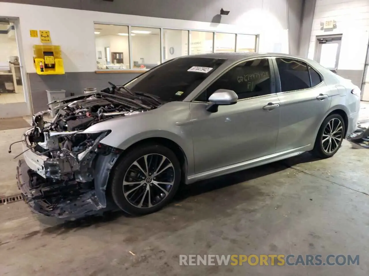 1 Photograph of a damaged car 4T1G11AK2LU958731 TOYOTA CAMRY 2020