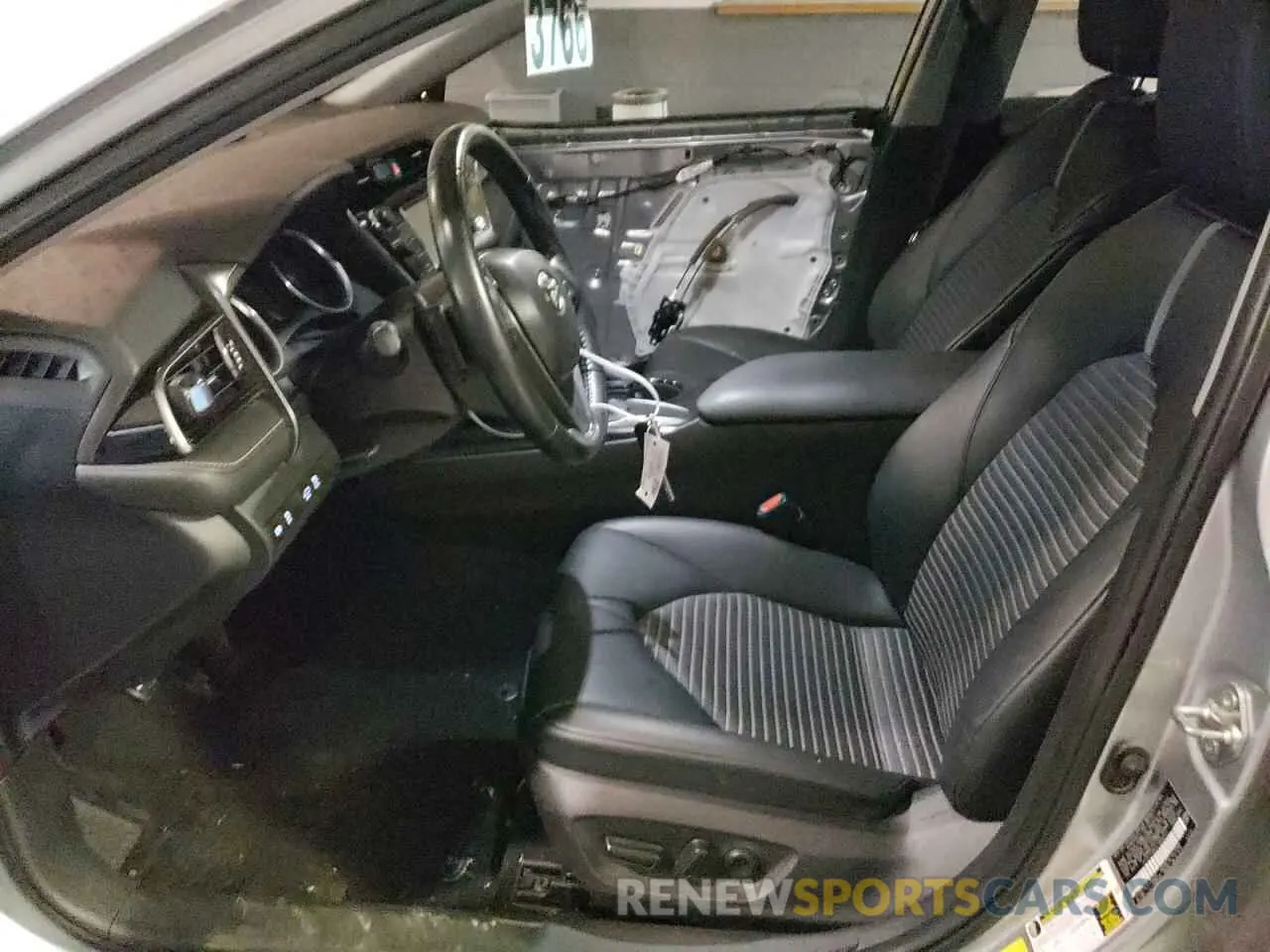 7 Photograph of a damaged car 4T1G11AK2LU958731 TOYOTA CAMRY 2020