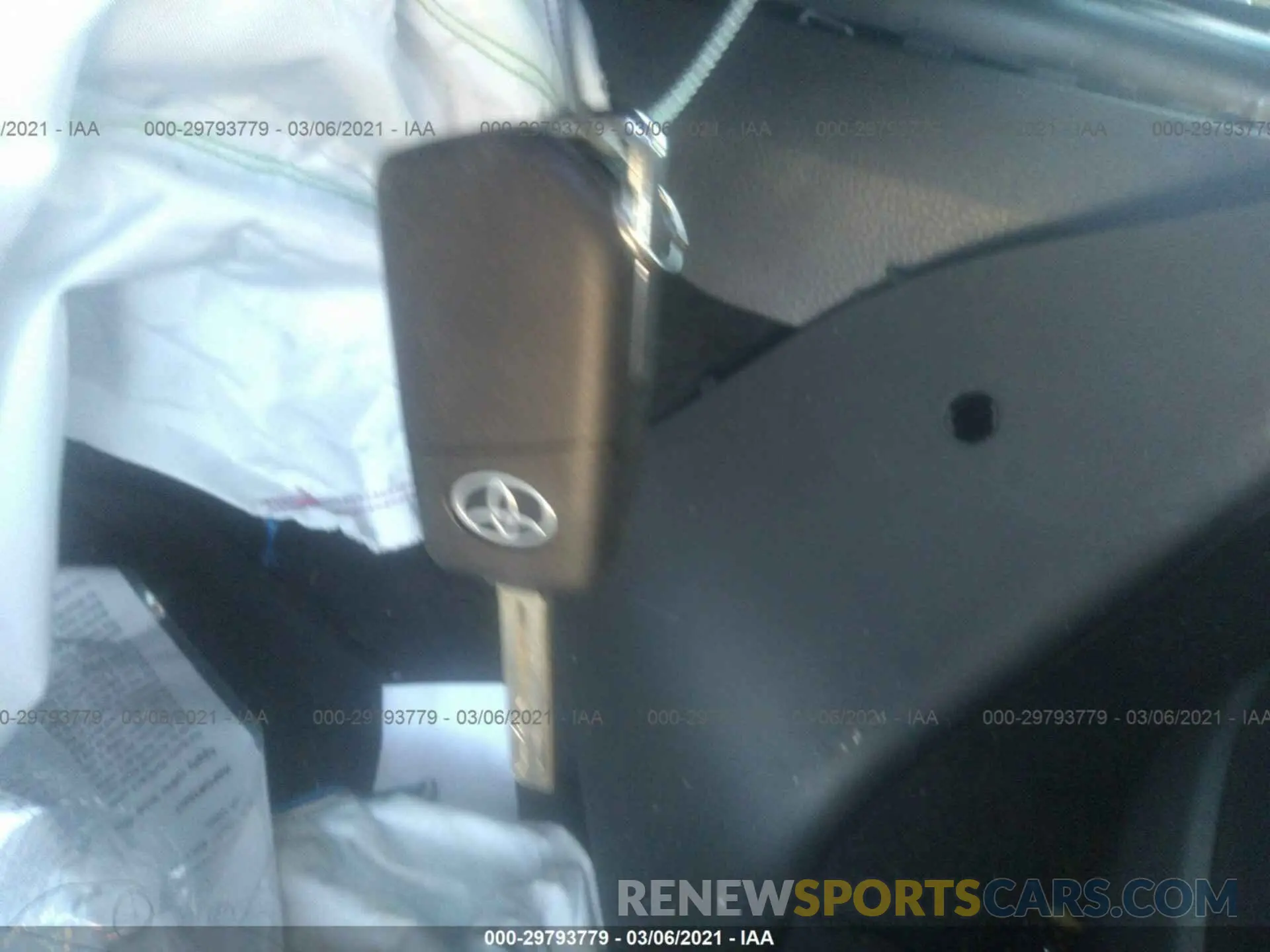 11 Photograph of a damaged car 4T1G11AK2LU964206 TOYOTA CAMRY 2020