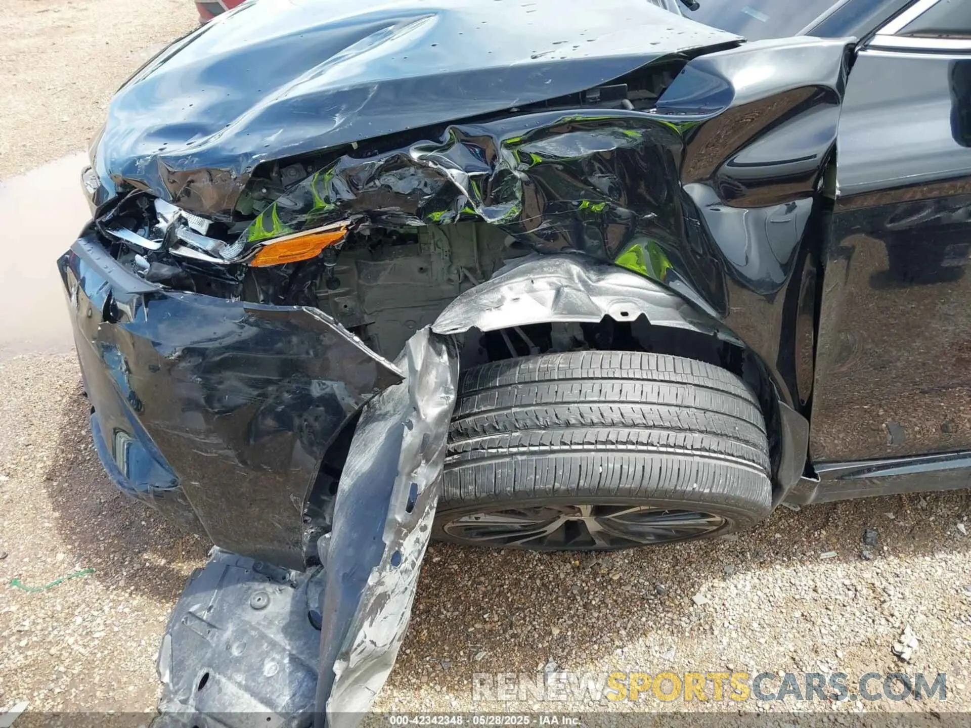 6 Photograph of a damaged car 4T1G11AK2LU975285 TOYOTA CAMRY 2020