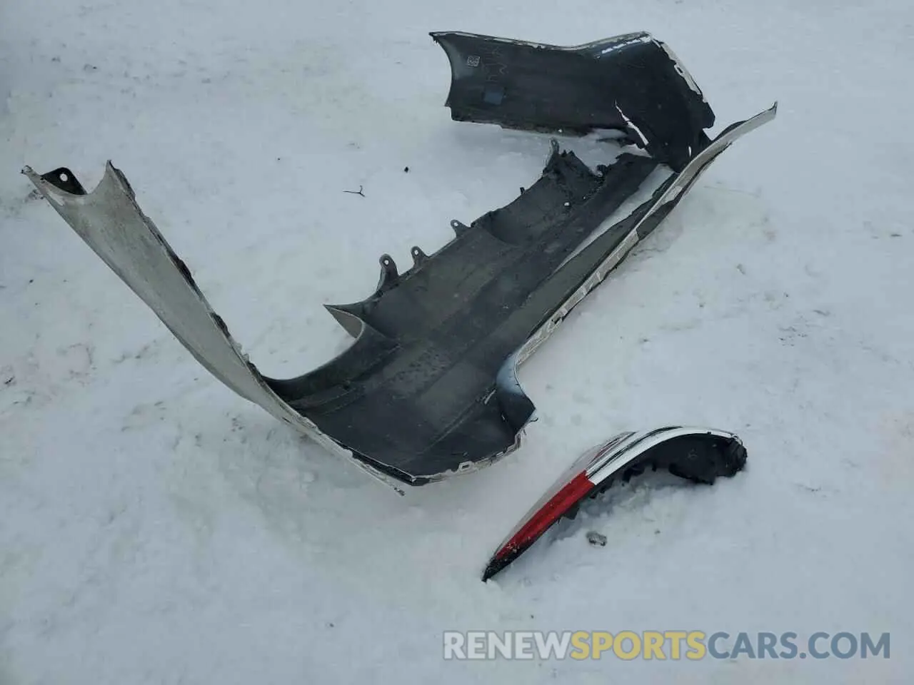 12 Photograph of a damaged car 4T1G11AK2LU985489 TOYOTA CAMRY 2020