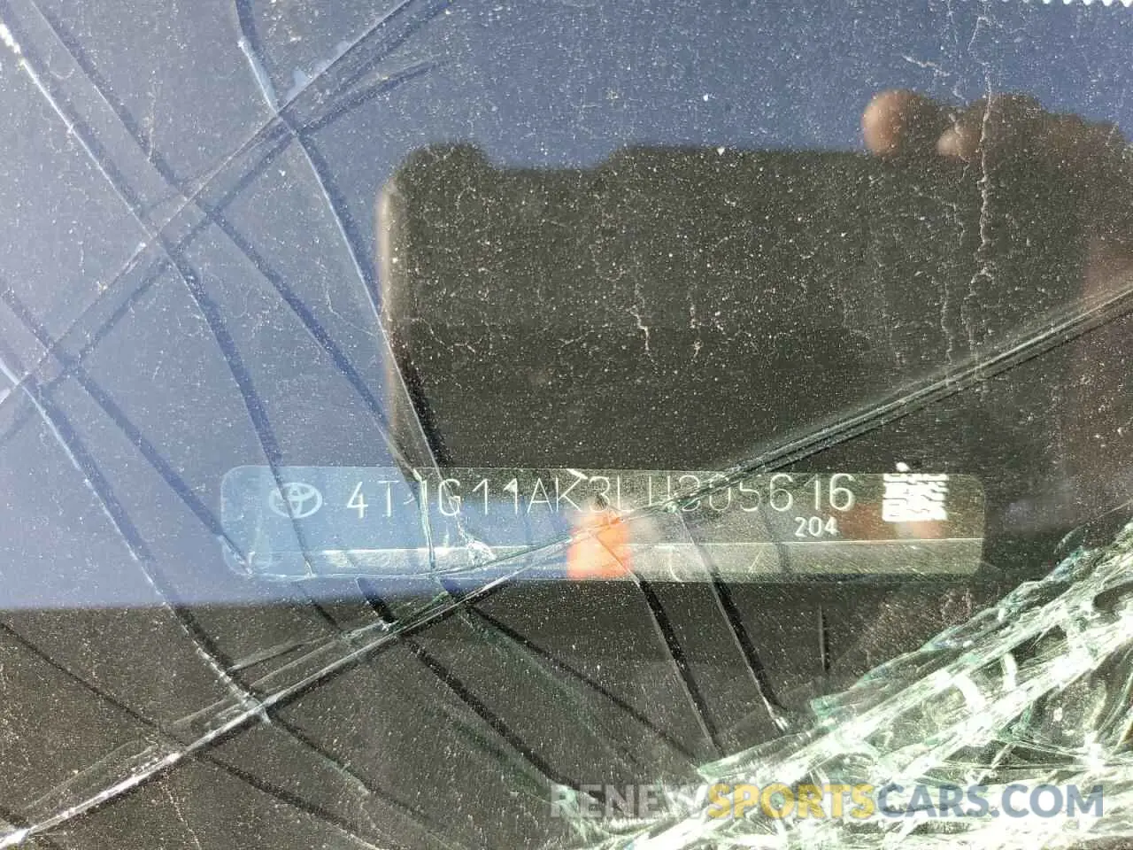 12 Photograph of a damaged car 4T1G11AK3LU305616 TOYOTA CAMRY 2020