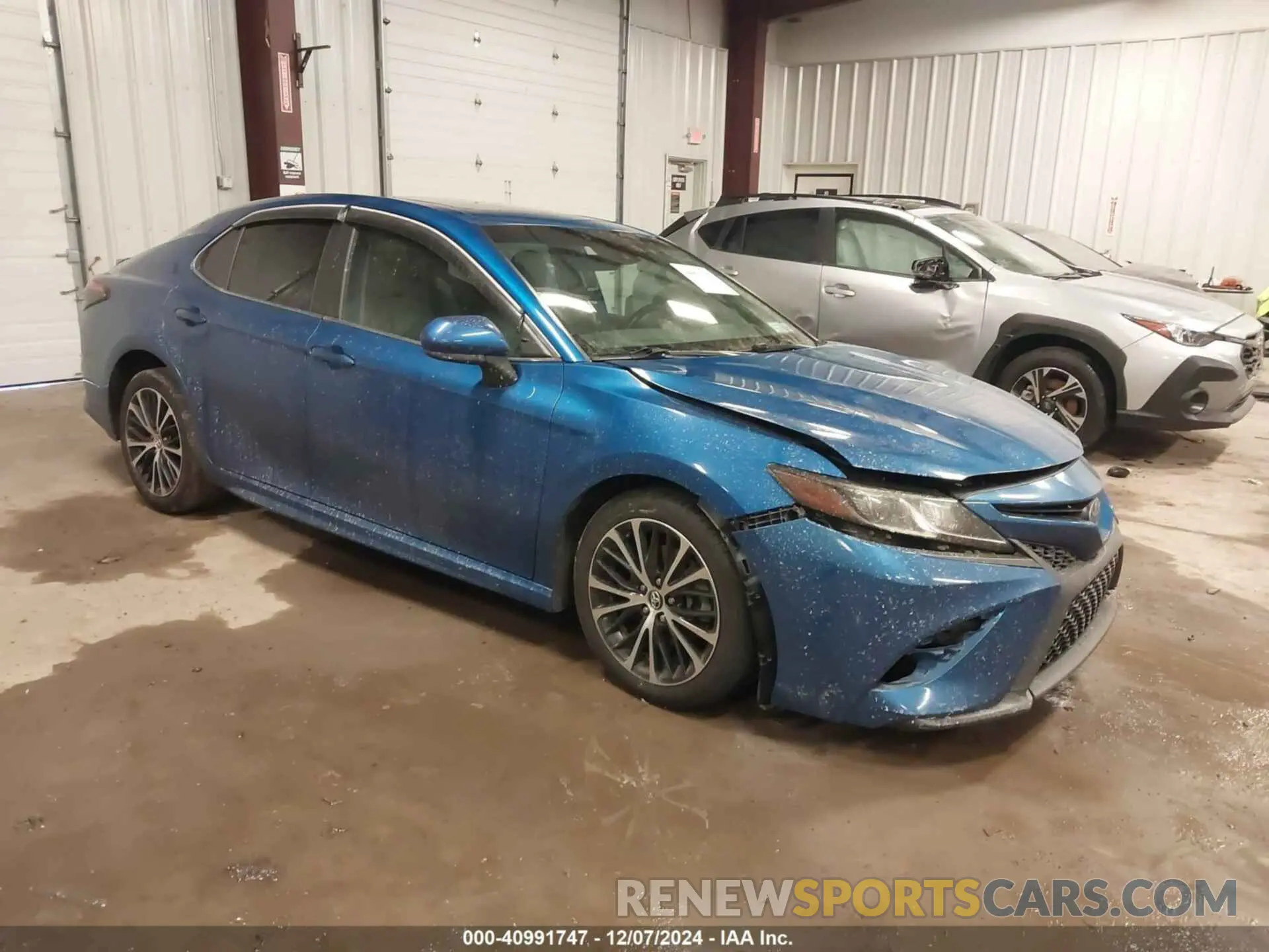 1 Photograph of a damaged car 4T1G11AK3LU309018 TOYOTA CAMRY 2020