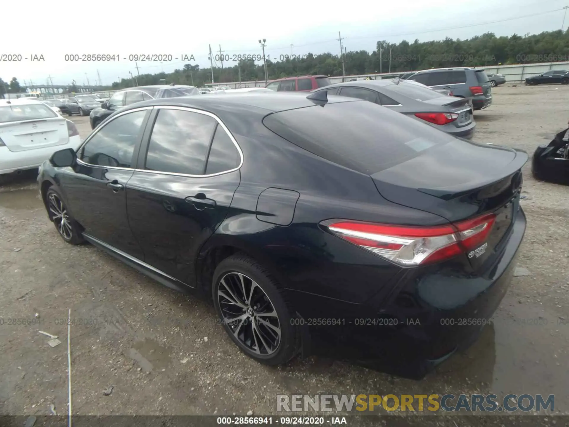 3 Photograph of a damaged car 4T1G11AK3LU309326 TOYOTA CAMRY 2020