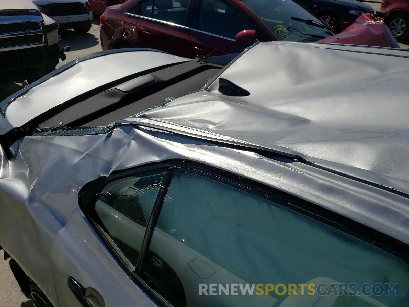 10 Photograph of a damaged car 4T1G11AK3LU345386 TOYOTA CAMRY 2020