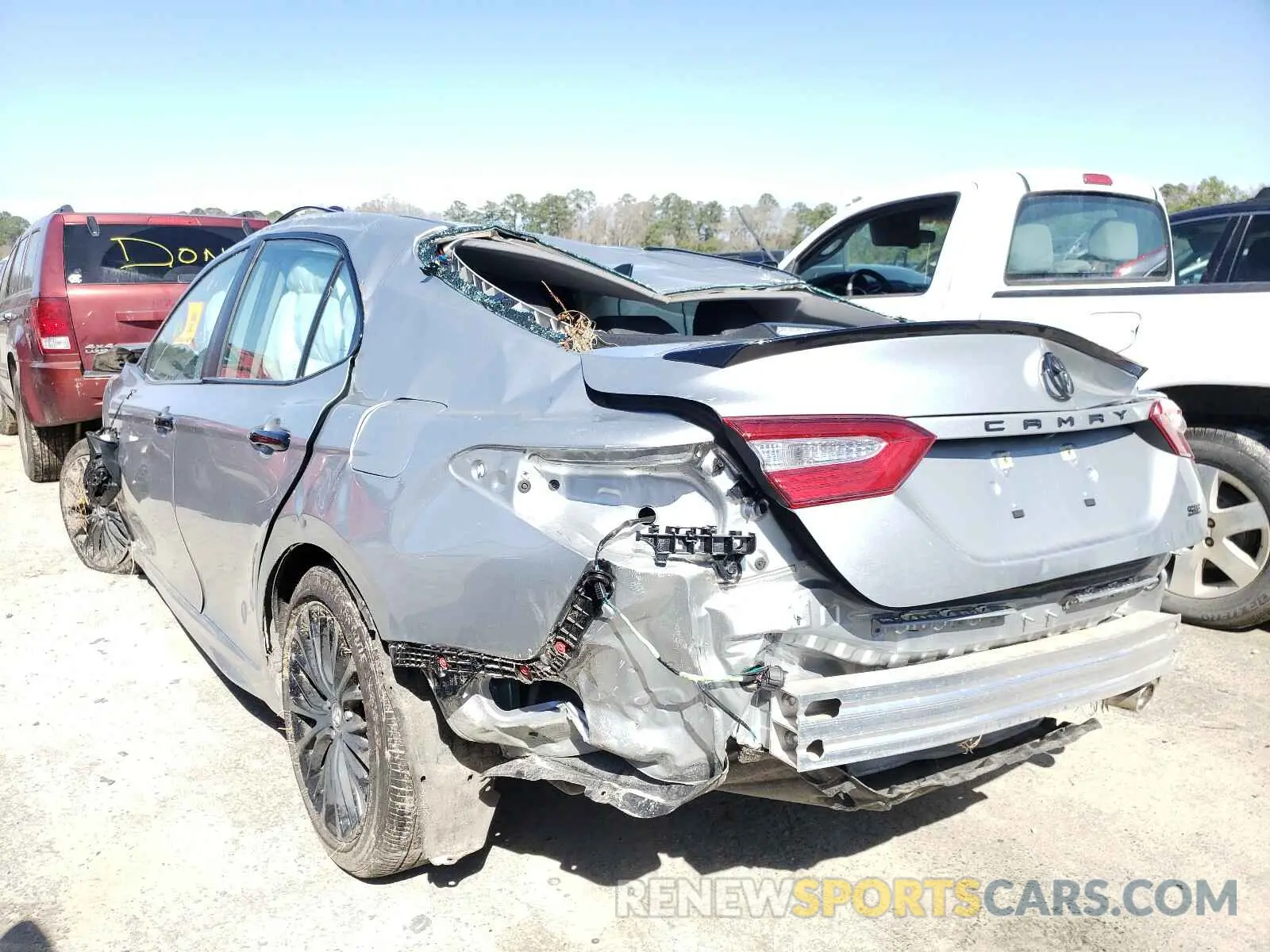 3 Photograph of a damaged car 4T1G11AK3LU345386 TOYOTA CAMRY 2020