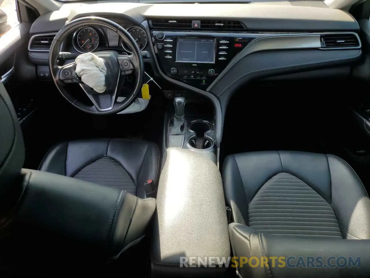 8 Фотография поврежденного автомобиля 4T1G11AK3LU347509 TOYOTA CAMRY 2020
