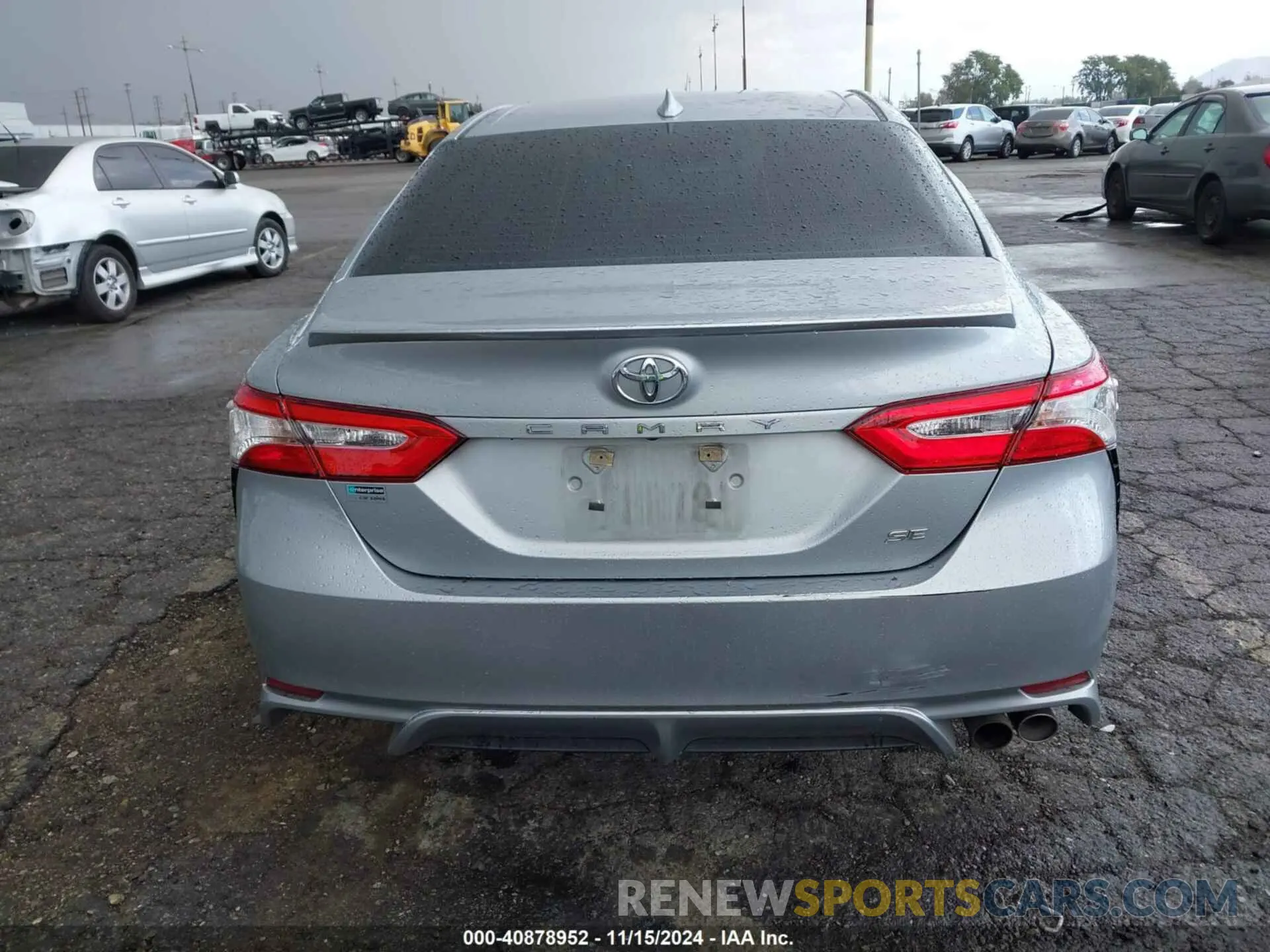 17 Photograph of a damaged car 4T1G11AK3LU350796 TOYOTA CAMRY 2020