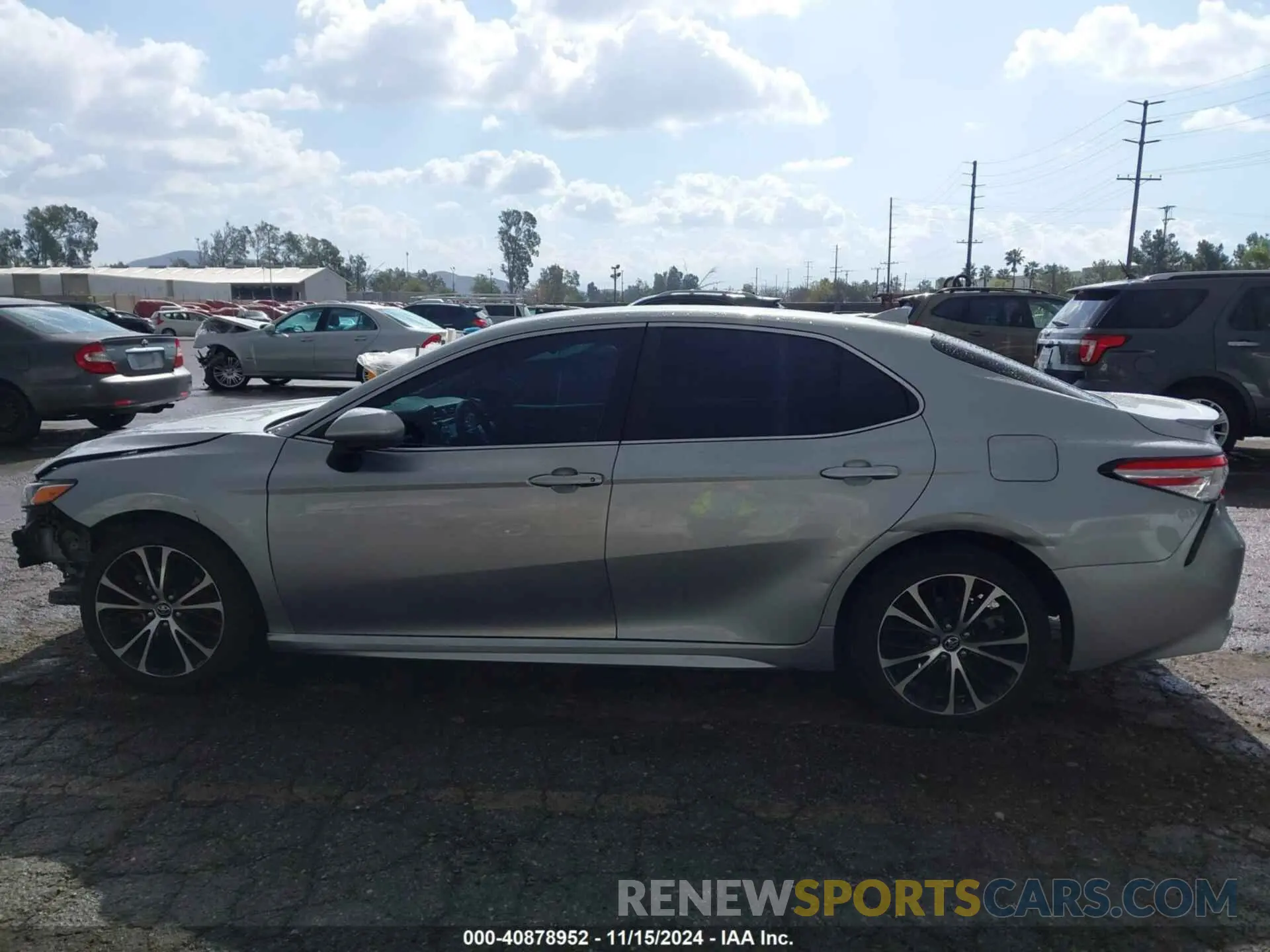 19 Photograph of a damaged car 4T1G11AK3LU350796 TOYOTA CAMRY 2020