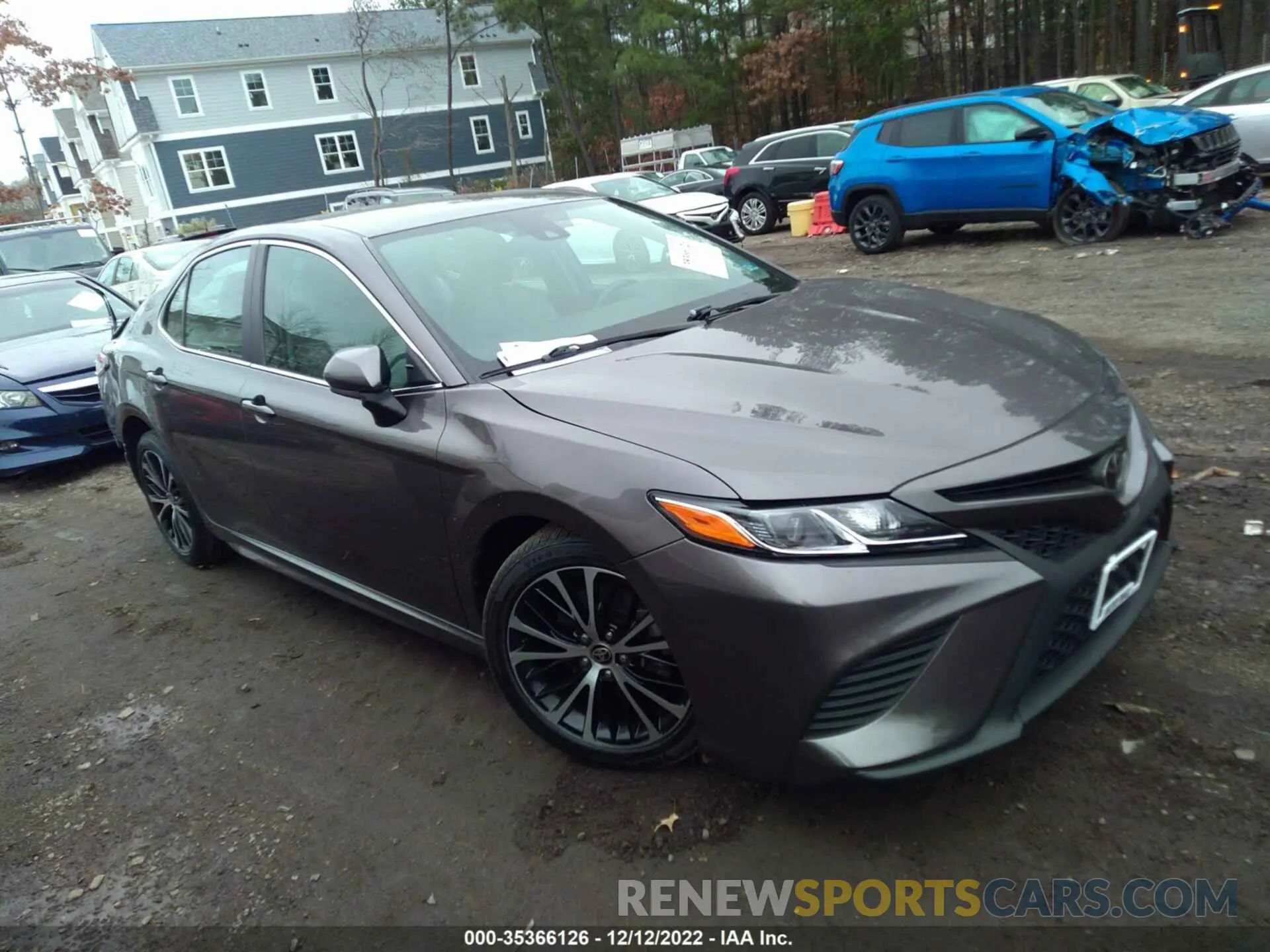 1 Photograph of a damaged car 4T1G11AK3LU359532 TOYOTA CAMRY 2020