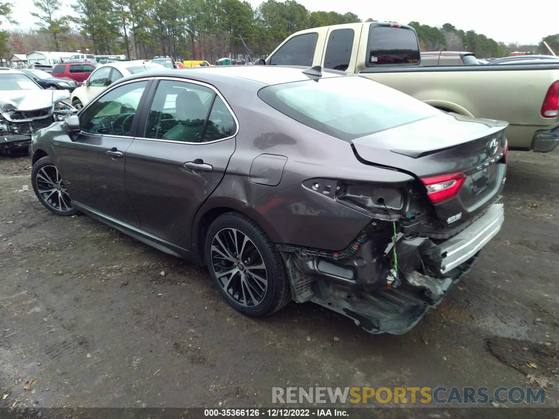 3 Photograph of a damaged car 4T1G11AK3LU359532 TOYOTA CAMRY 2020