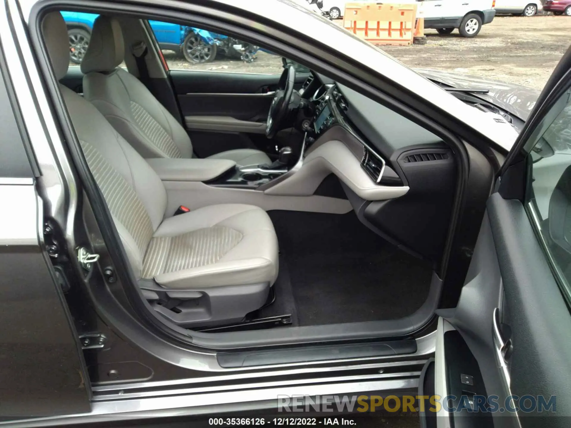 5 Photograph of a damaged car 4T1G11AK3LU359532 TOYOTA CAMRY 2020