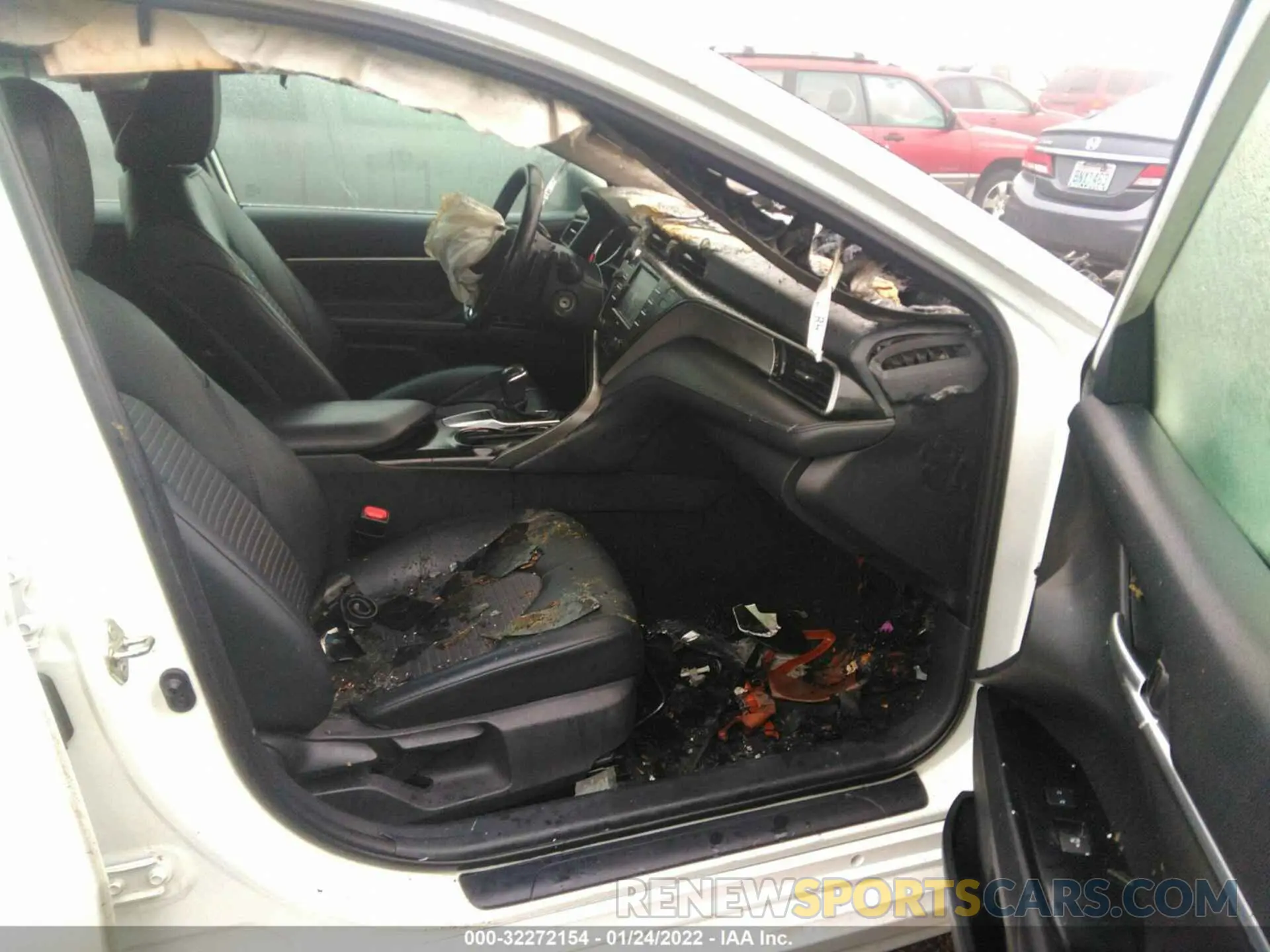 5 Photograph of a damaged car 4T1G11AK3LU364844 TOYOTA CAMRY 2020