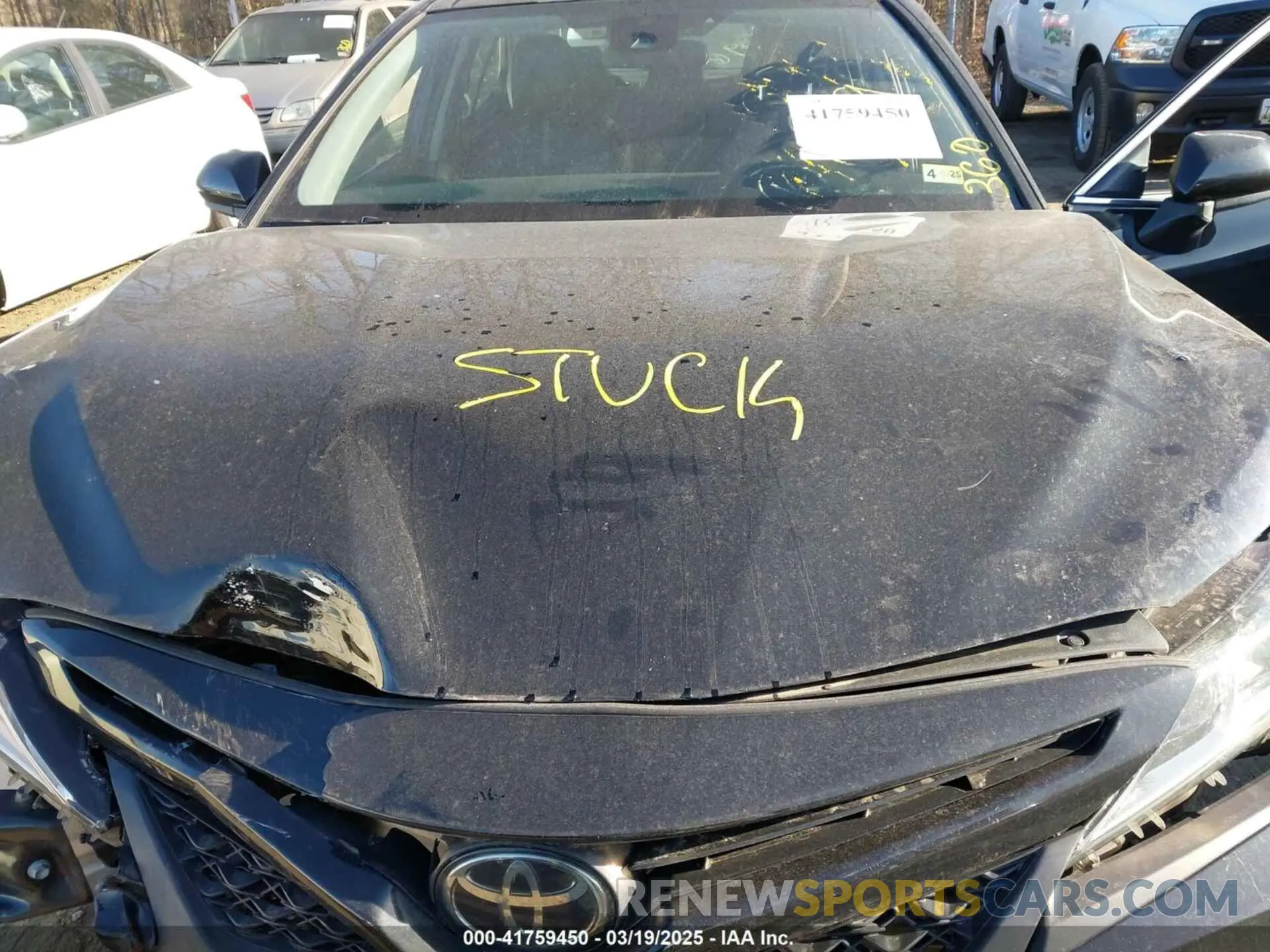 10 Photograph of a damaged car 4T1G11AK3LU365315 TOYOTA CAMRY 2020
