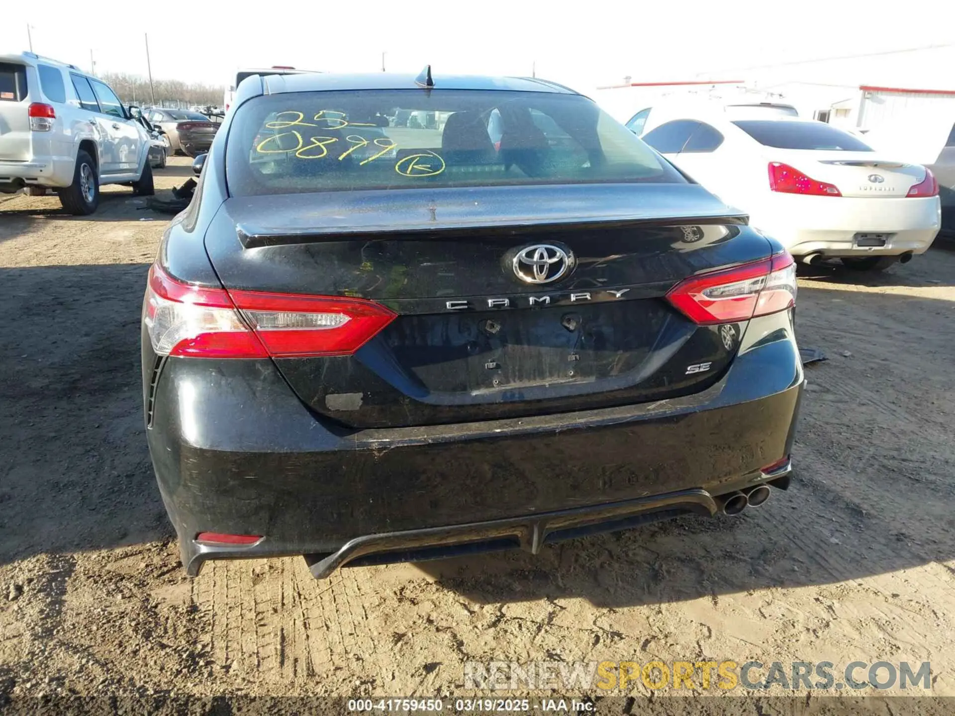 16 Photograph of a damaged car 4T1G11AK3LU365315 TOYOTA CAMRY 2020