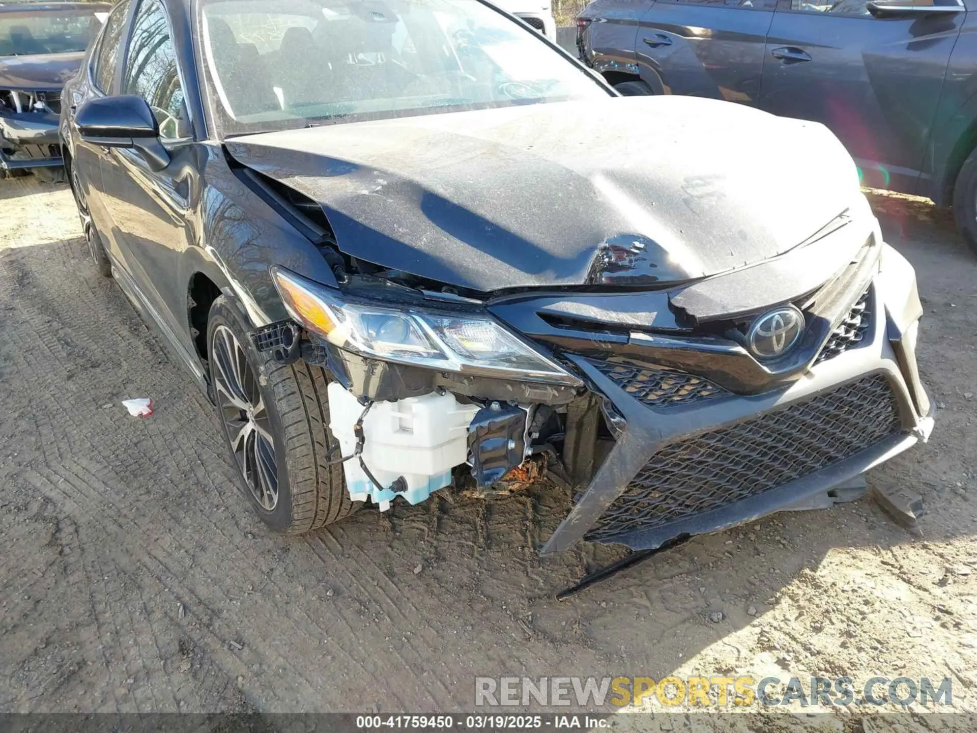 6 Photograph of a damaged car 4T1G11AK3LU365315 TOYOTA CAMRY 2020