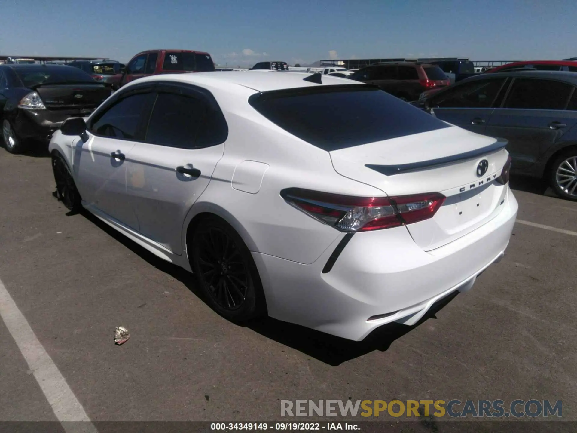 3 Фотография поврежденного автомобиля 4T1G11AK3LU379344 TOYOTA CAMRY 2020