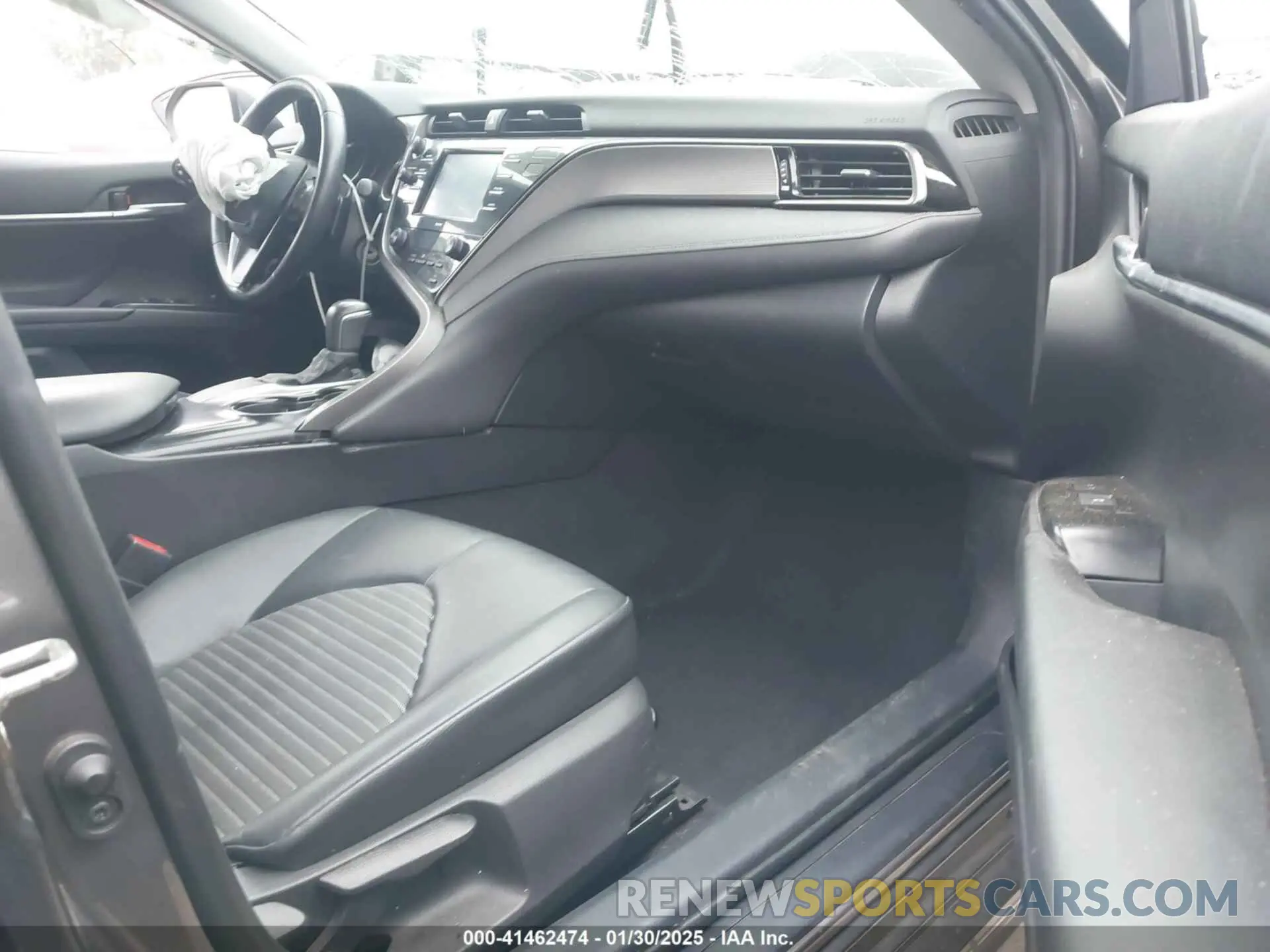 5 Фотография поврежденного автомобиля 4T1G11AK3LU504844 TOYOTA CAMRY 2020