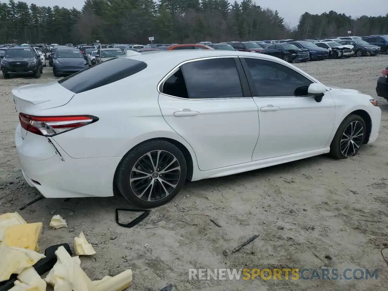 3 Фотография поврежденного автомобиля 4T1G11AK3LU877172 TOYOTA CAMRY 2020