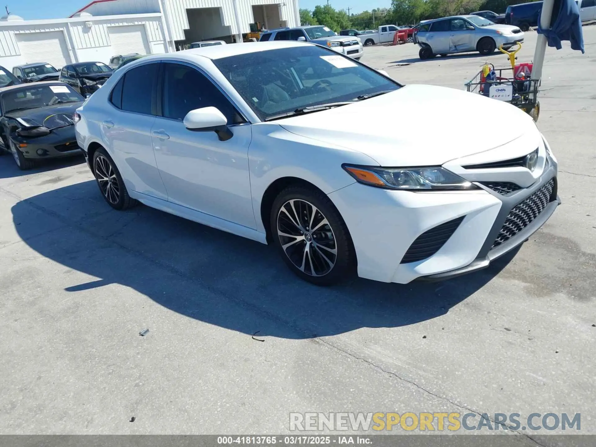1 Photograph of a damaged car 4T1G11AK3LU887068 TOYOTA CAMRY 2020